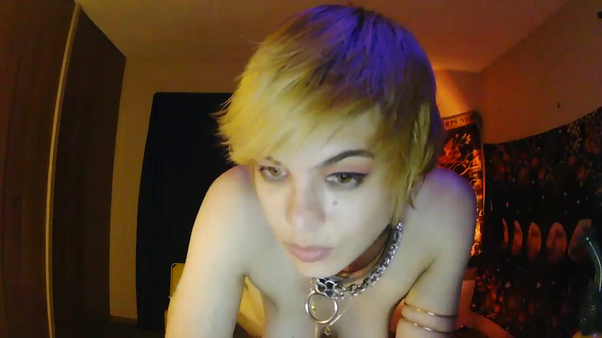 Gallery image thumbnail from Ancored's myfreecams stream on, 06/19/2025, 04:44 image 15 of 20