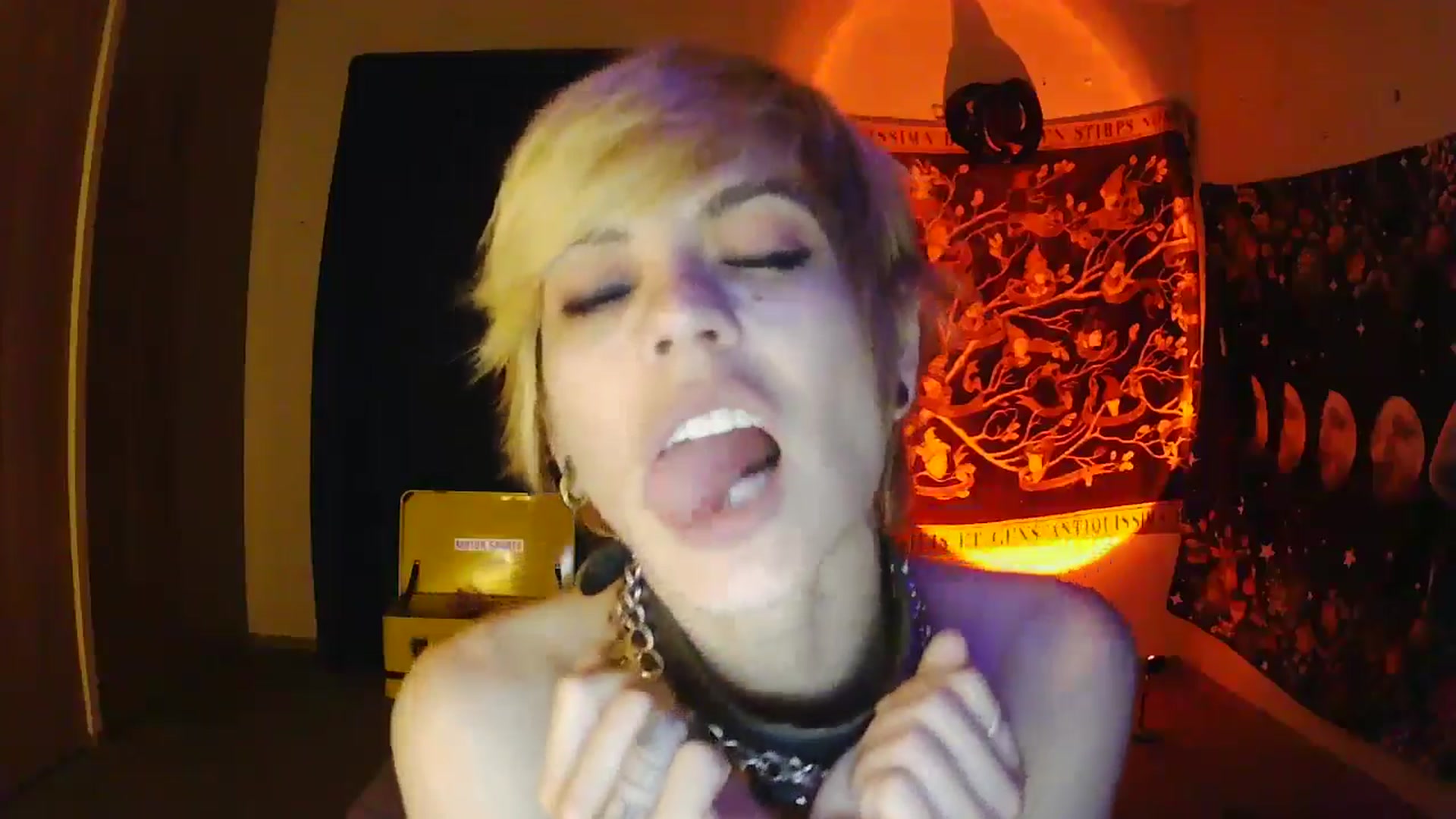 Gallery image thumbnail from Ancored's myfreecams stream on, 06/19/2025, 04:44 image 4 of 20