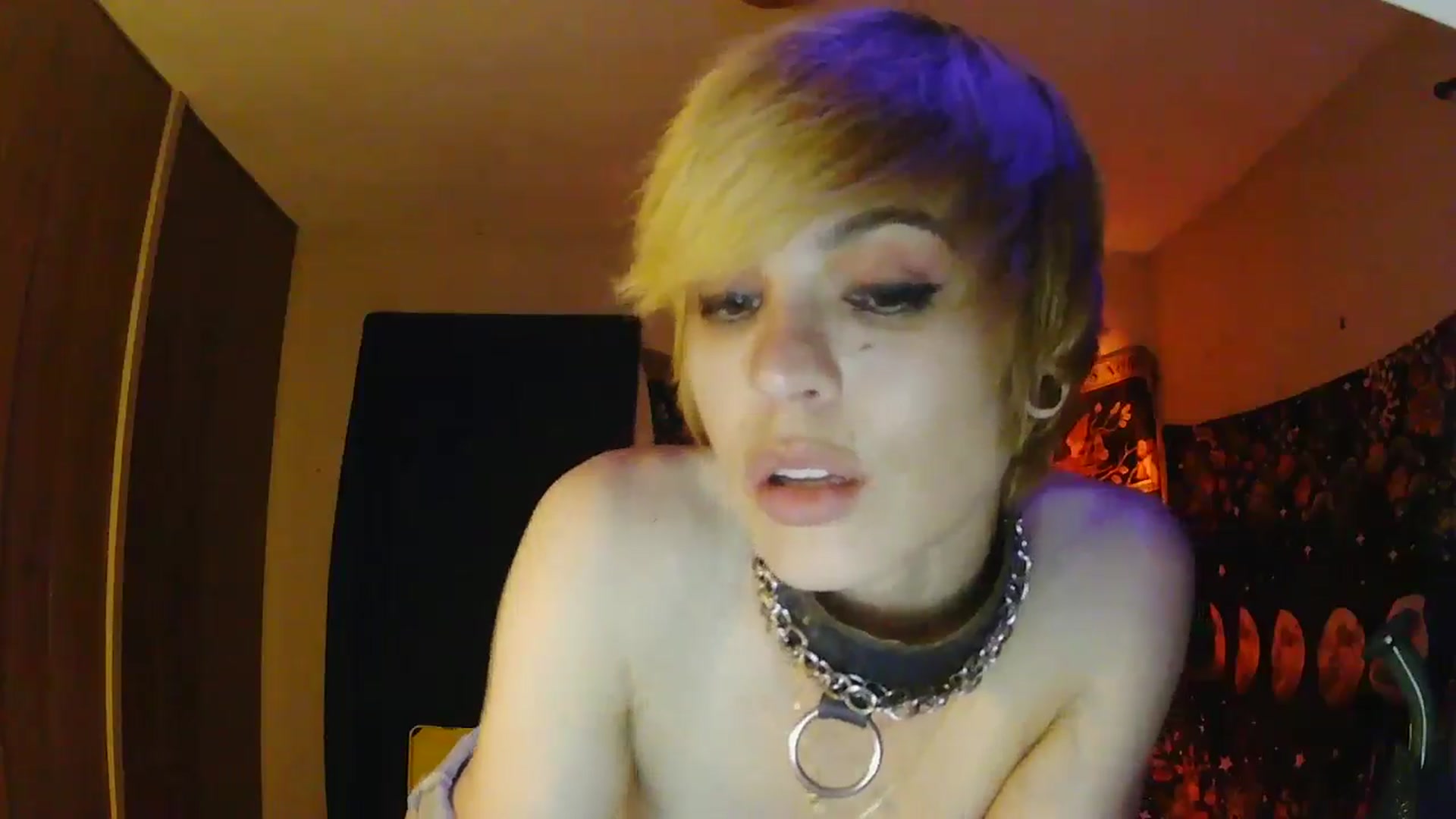 Gallery image thumbnail from Ancored's myfreecams stream on, 06/19/2025, 04:44 image 19 of 20