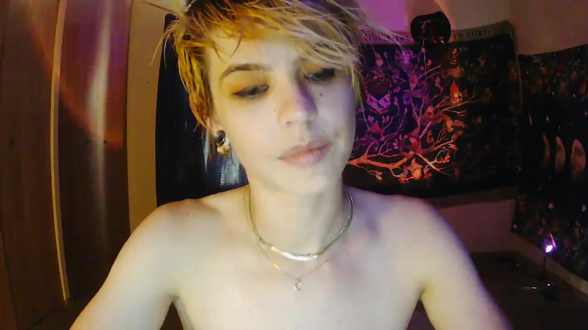 Gallery image thumbnail from Ancored's myfreecams stream on, 06/22/2025, 24:58 image 3 of 20