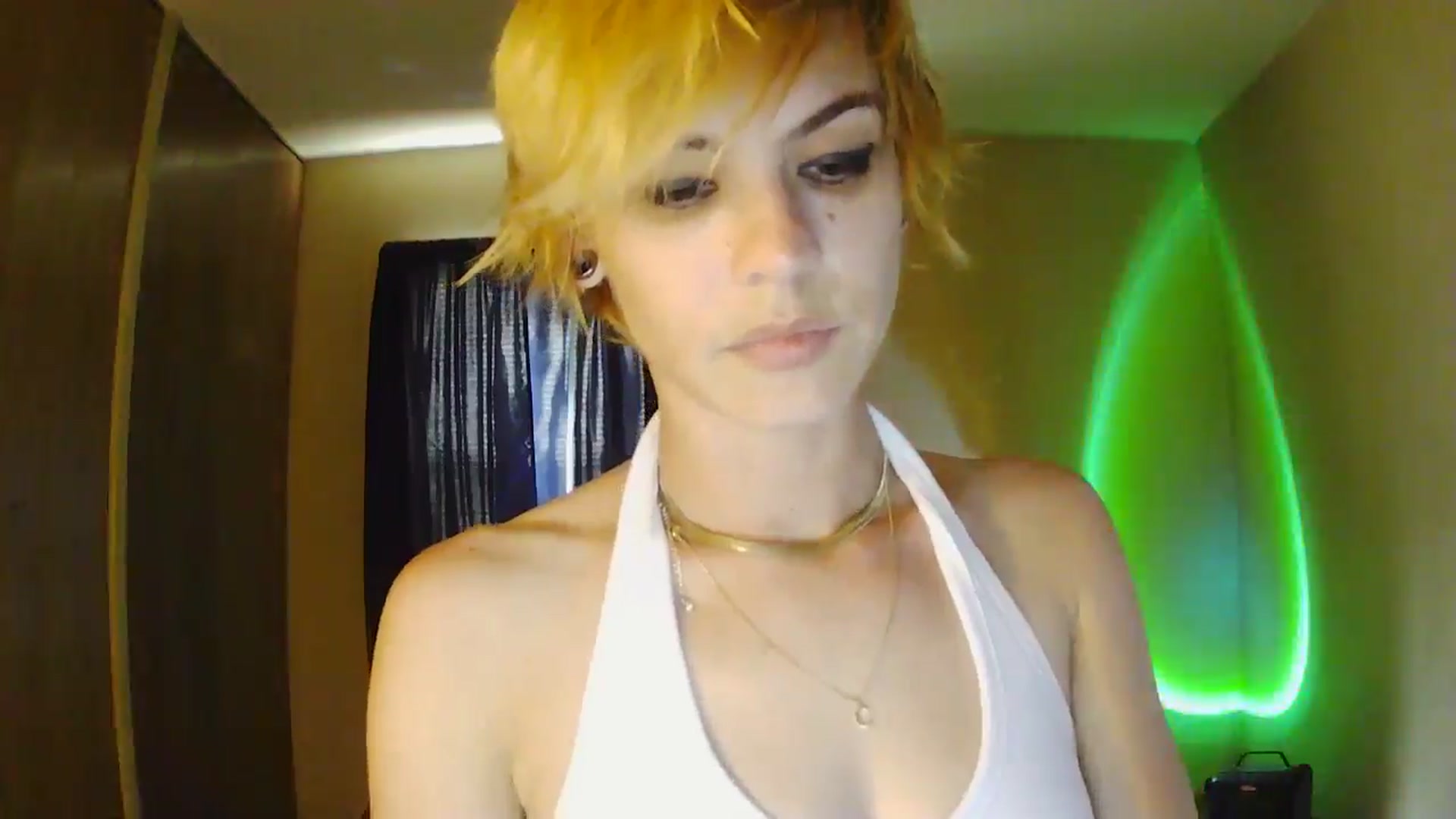 Gallery image thumbnail from Ancored's myfreecams stream on, 06/28/2025, 23:23 image 5 of 20