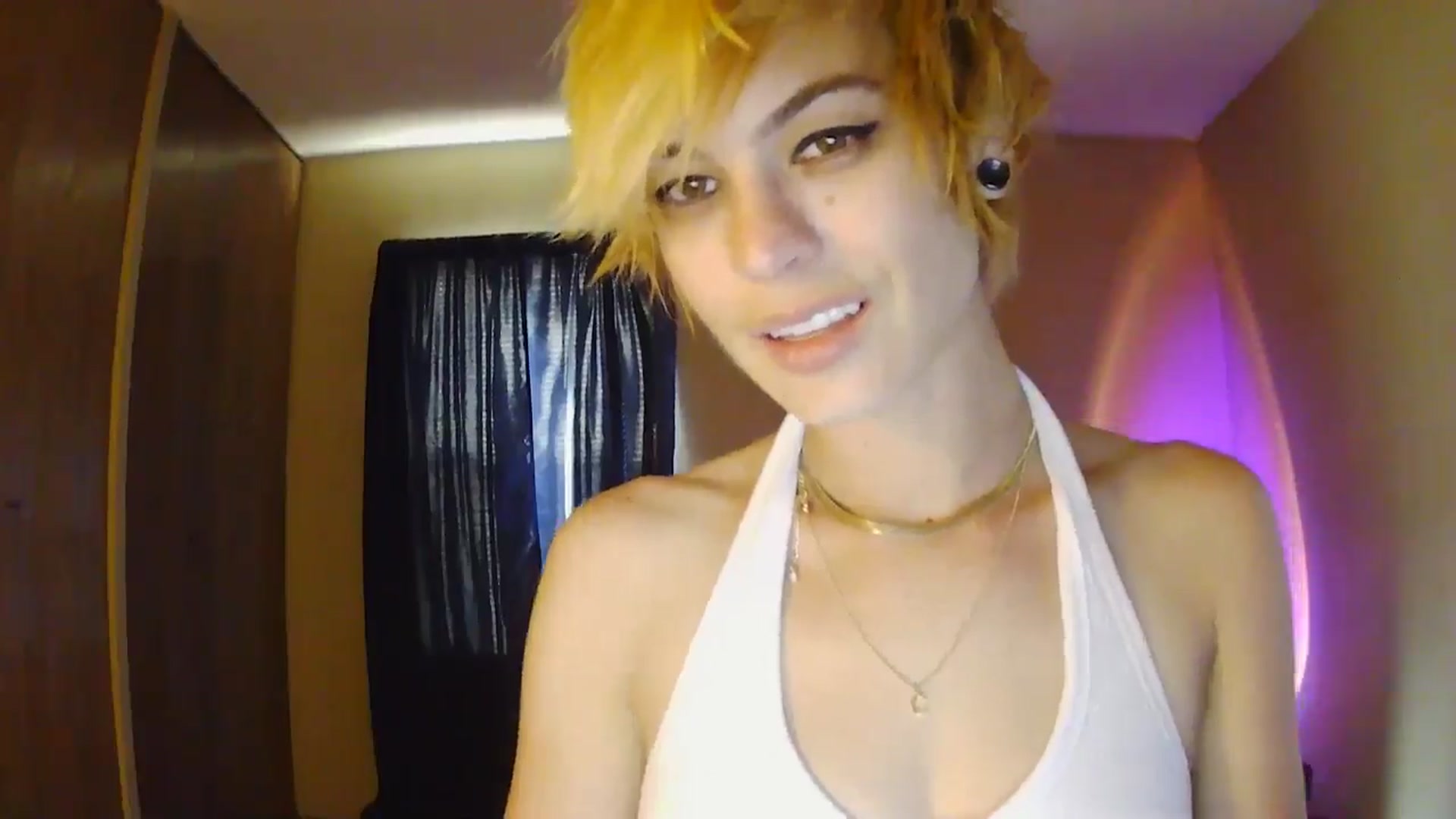 Gallery image thumbnail from Ancored's myfreecams stream on, 06/28/2025, 23:23 image 13 of 20
