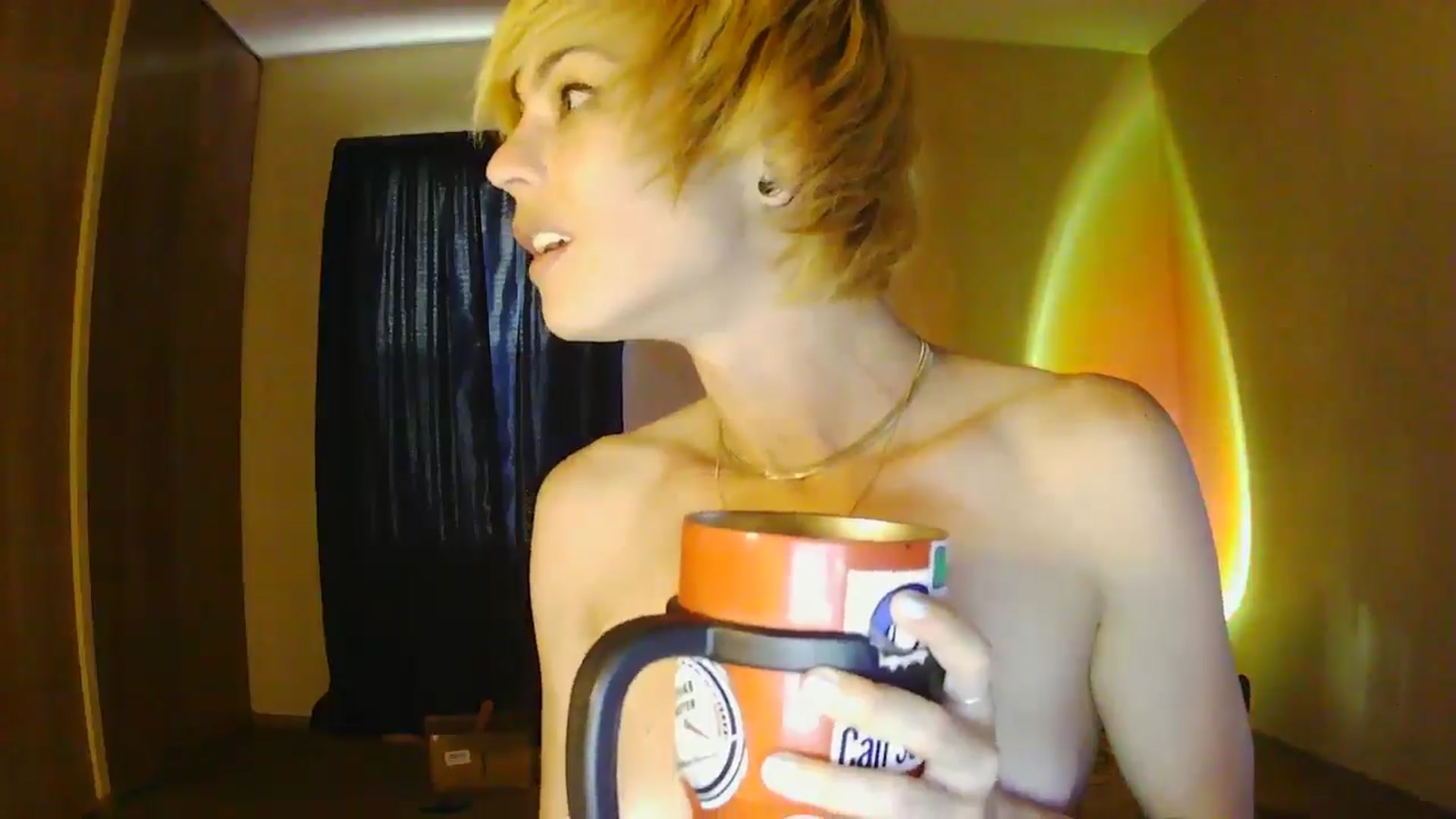 Gallery image thumbnail from Ancored's myfreecams stream on, 06/29/2025, 24:18 image 18 of 20