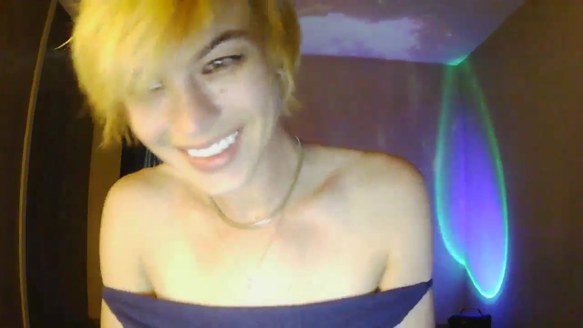 Gallery image thumbnail from Ancored's myfreecams stream on, 07/01/2025, 24:01 image 6 of 20