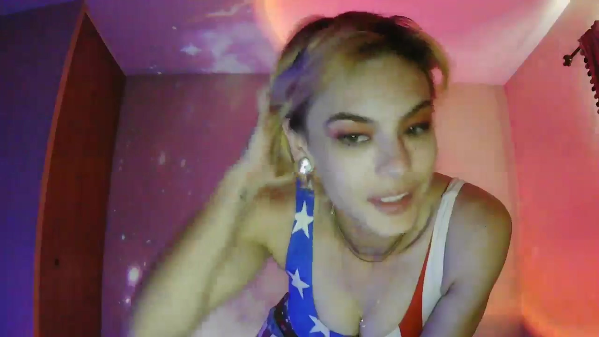 Gallery image thumbnail from Ancored's myfreecams stream on, 07/04/2025, 18:58 image 6 of 20