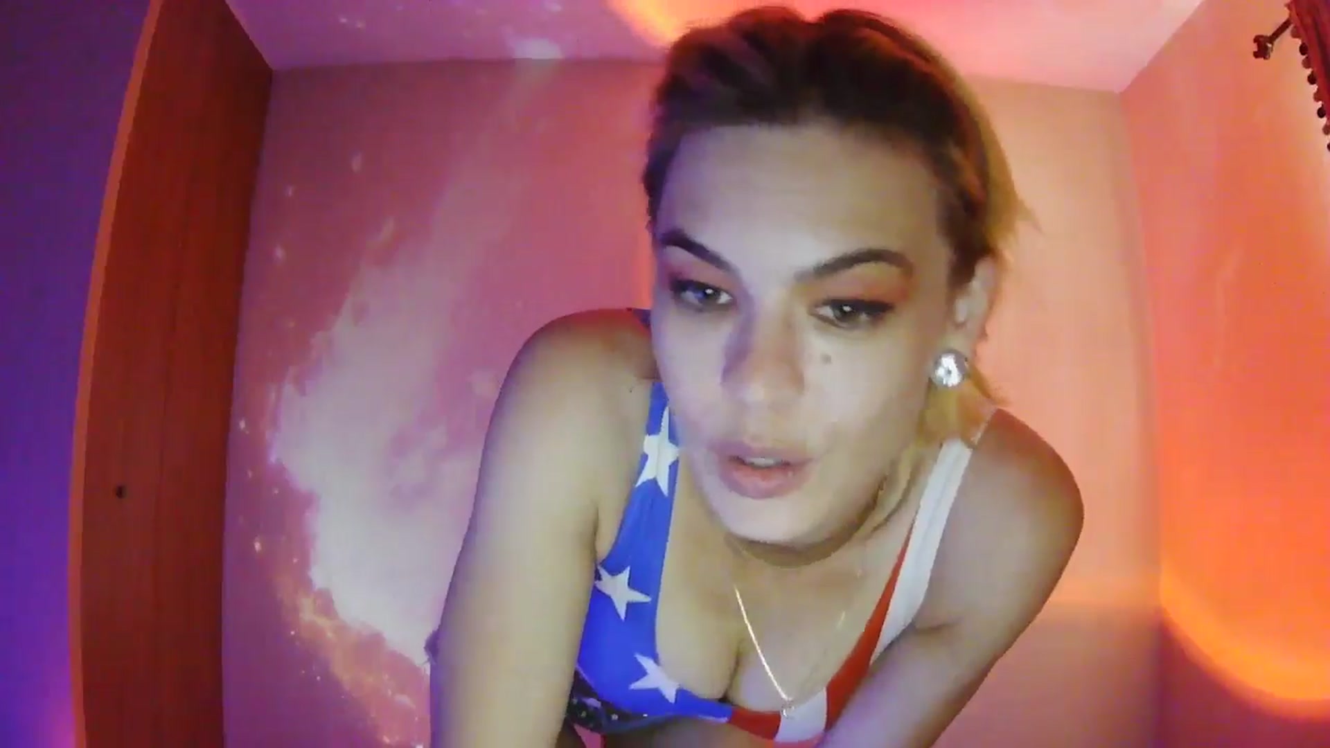 Gallery image thumbnail from Ancored's myfreecams stream on, 07/04/2025, 18:58 image 10 of 20