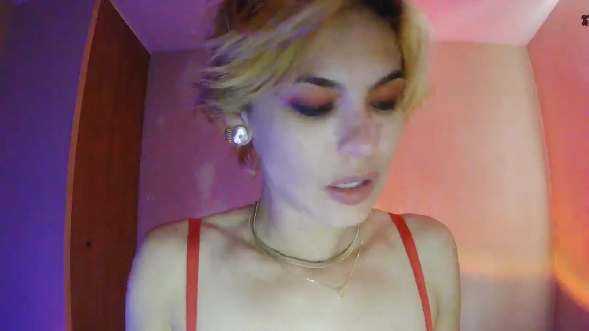 Gallery image thumbnail from Ancored's myfreecams stream on, 07/04/2025, 20:32 image 19 of 20