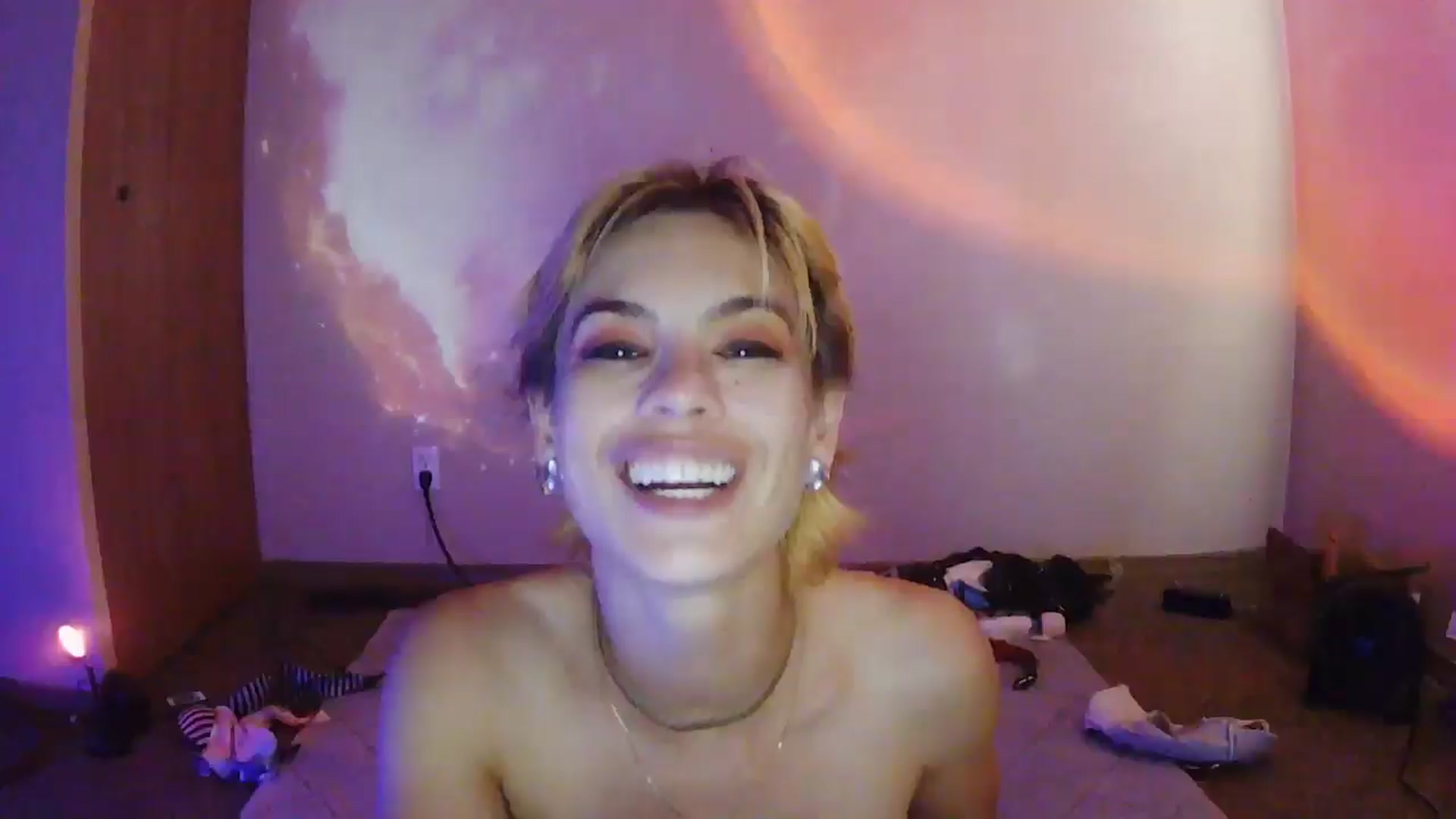 Gallery image thumbnail from Ancored's myfreecams stream on, 07/04/2025, 21:35 image 16 of 20