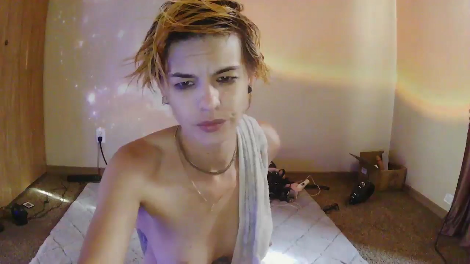 Gallery image thumbnail from Ancored's myfreecams stream on, 07/06/2025, 24:15 image 5 of 20