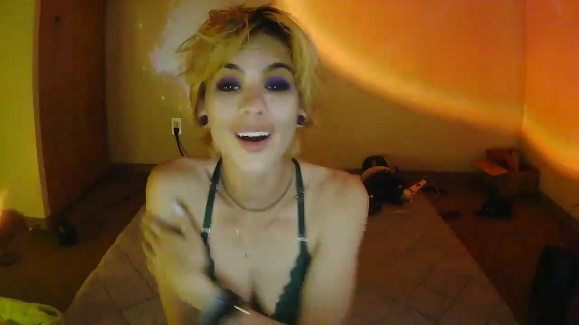 Gallery image thumbnail from Ancored's myfreecams stream on, 07/08/2025, 02:25 image 3 of 20
