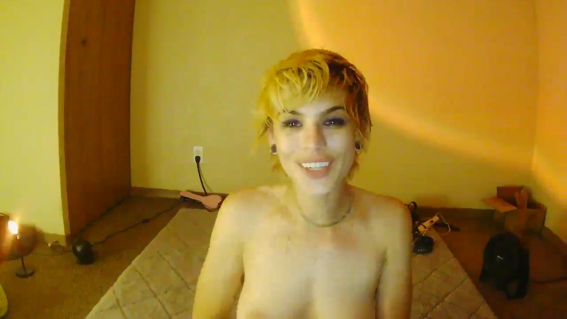 Gallery image thumbnail from Ancored's myfreecams stream on, 07/08/2025, 05:21 image 14 of 20