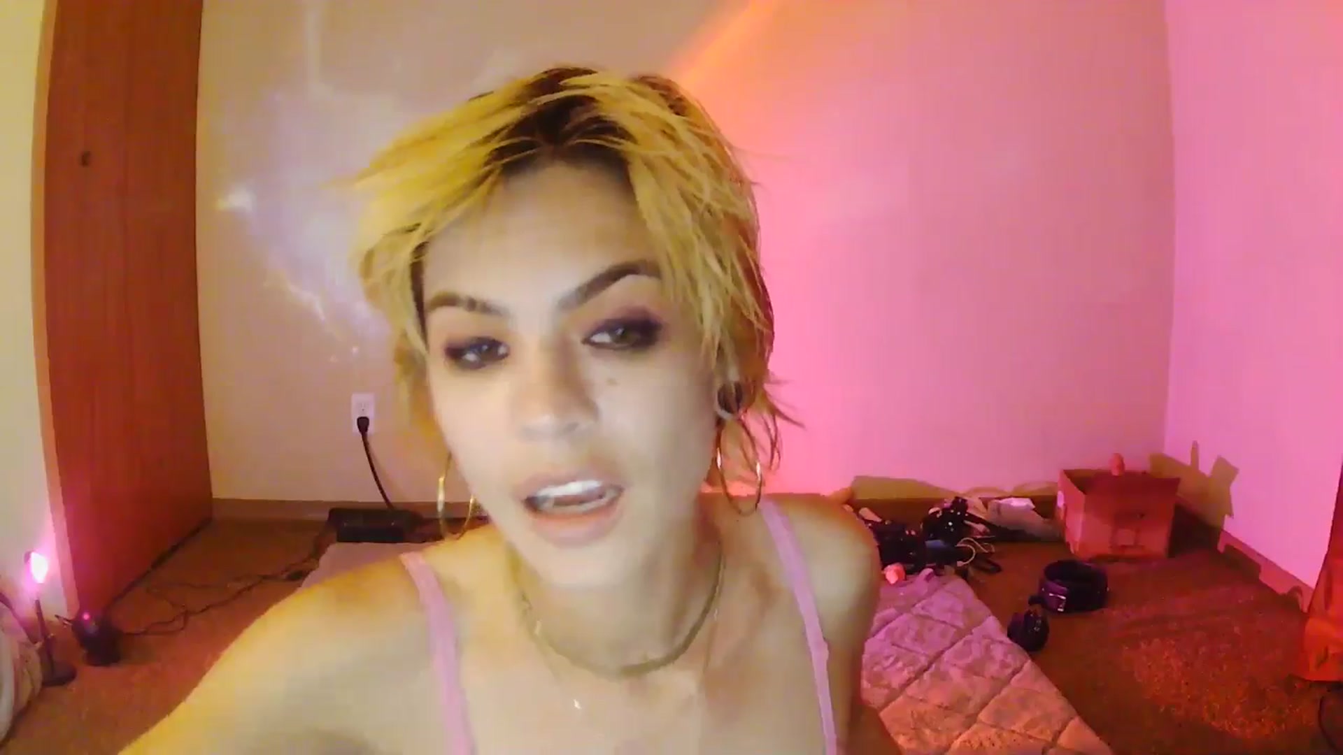 Gallery image thumbnail from Ancored's myfreecams stream on, 07/12/2025, 01:48 image 8 of 20