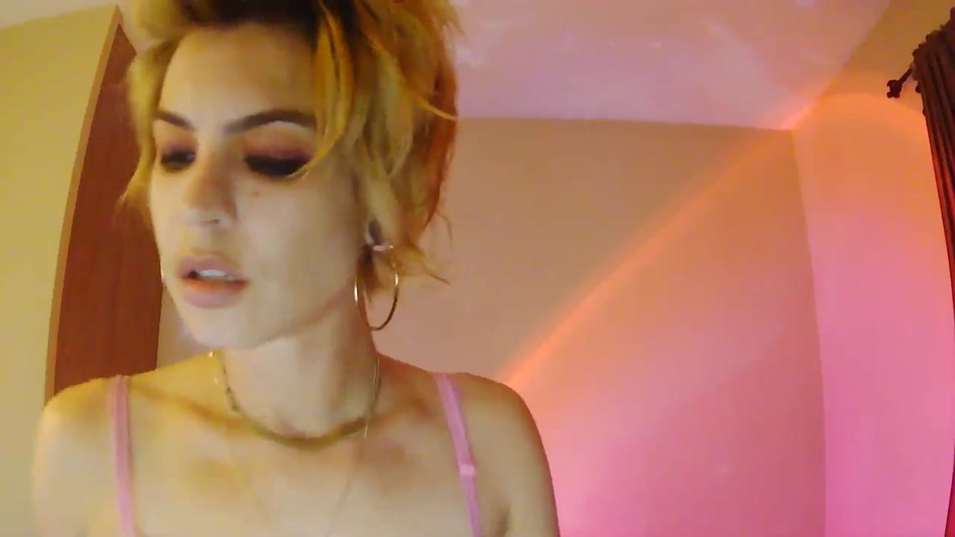 Gallery image thumbnail from Ancored's myfreecams stream on, 07/12/2025, 01:48 image 2 of 20