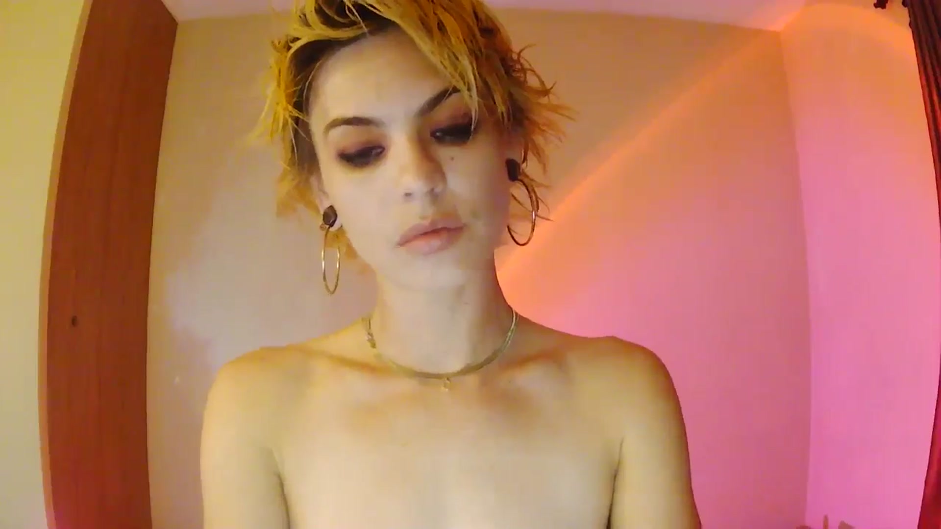 Gallery image thumbnail from Ancored's myfreecams stream on, 07/12/2025, 01:48 image 10 of 20