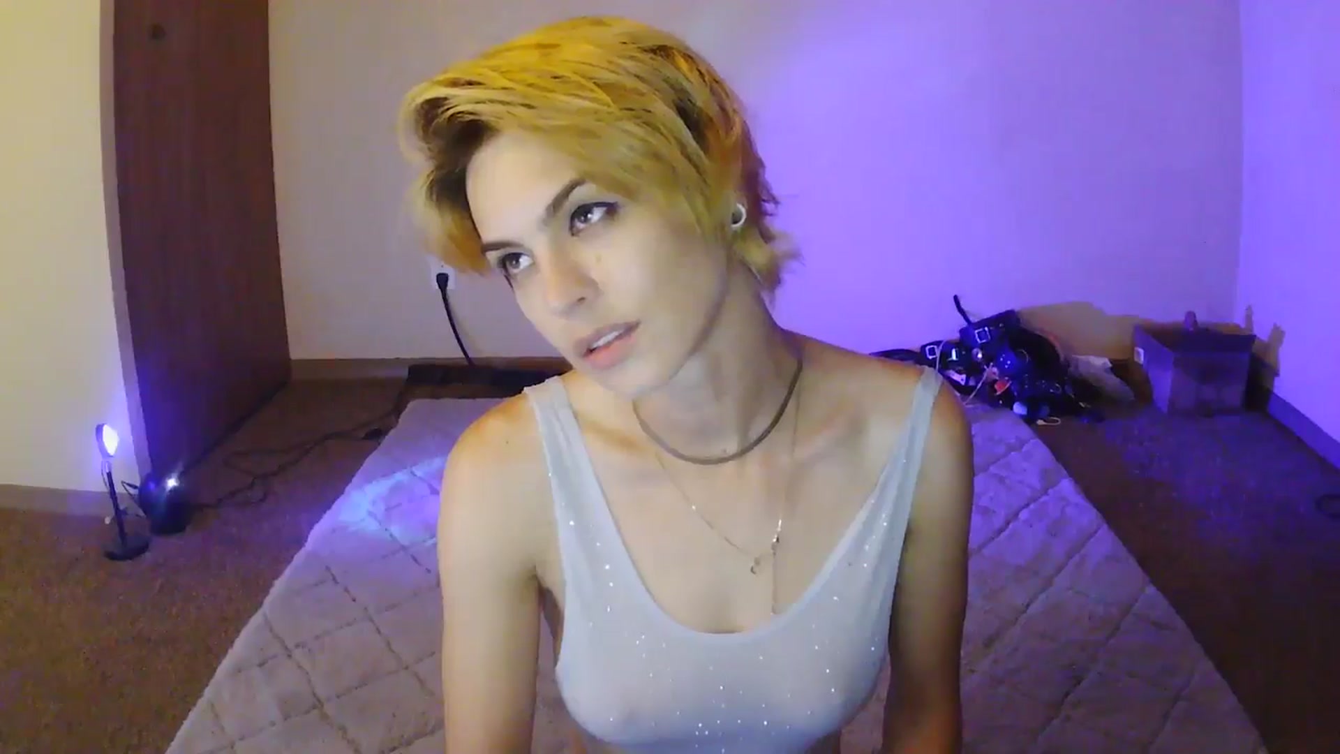 Gallery image thumbnail from Ancored's myfreecams stream on, 07/15/2025, 04:05 image 4 of 20