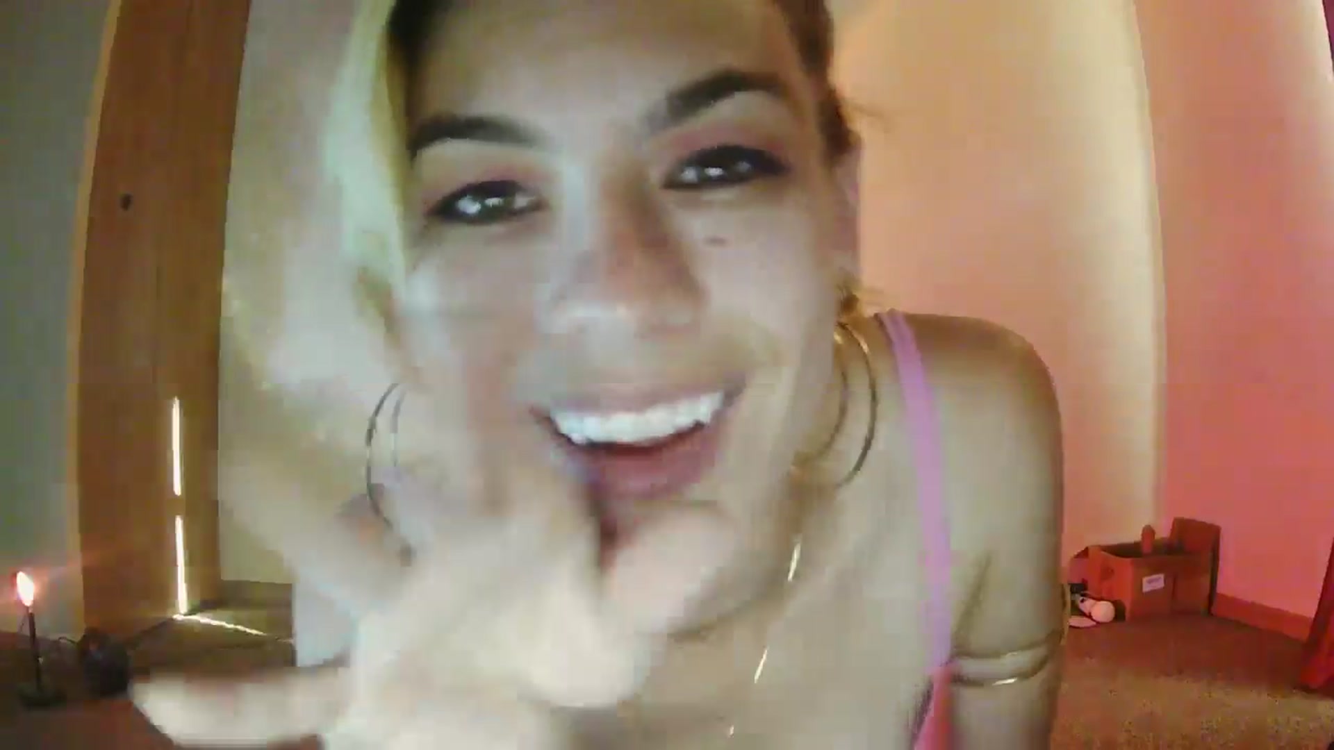 Gallery image thumbnail from Ancored's myfreecams stream on, 07/26/2025, 01:23 image 3 of 20