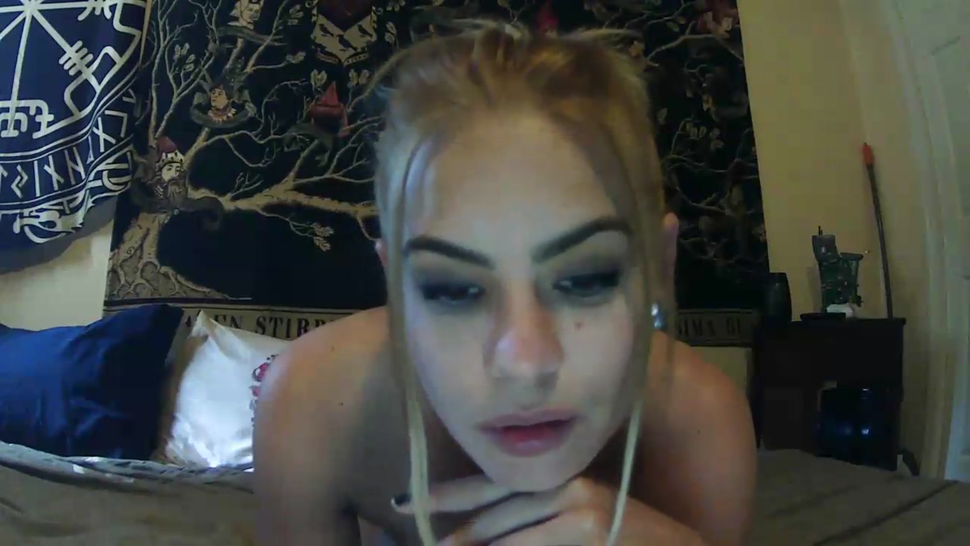 Gallery image thumbnail from Ancored's myfreecams stream on, 05/18/2026, 21:28 image 7 of 20