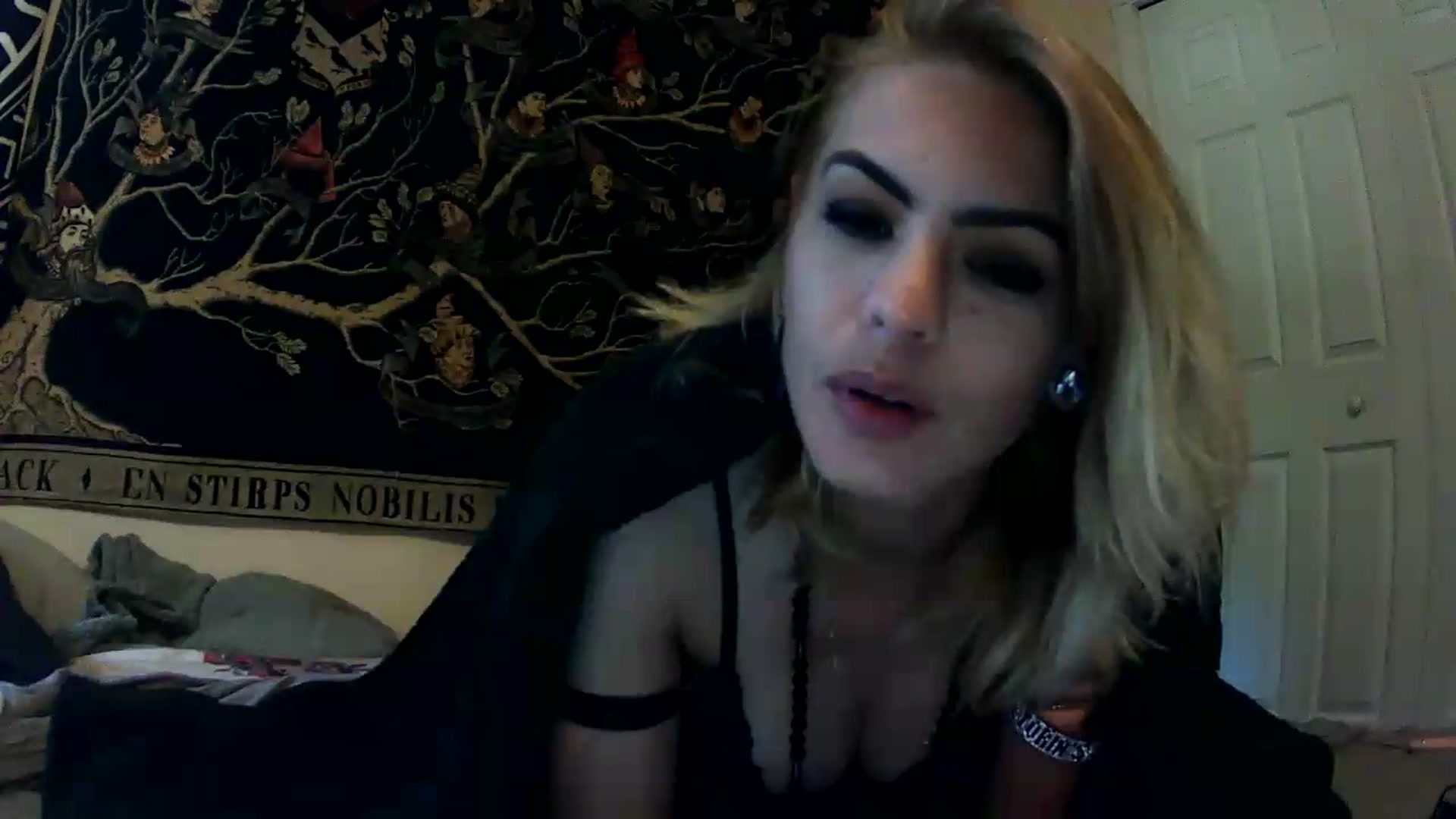 Gallery image thumbnail from Ancored's myfreecams stream on, 05/20/2026, 17:12 image 20 of 20