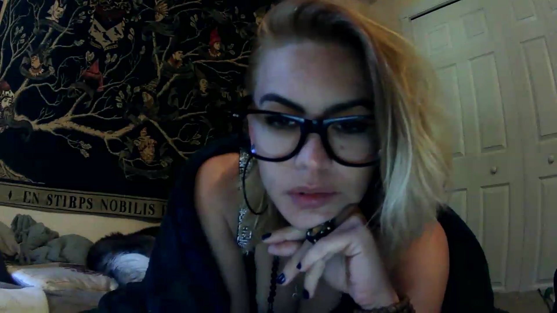 Gallery image thumbnail from Ancored's myfreecams stream on, 05/20/2026, 17:12 image 12 of 20