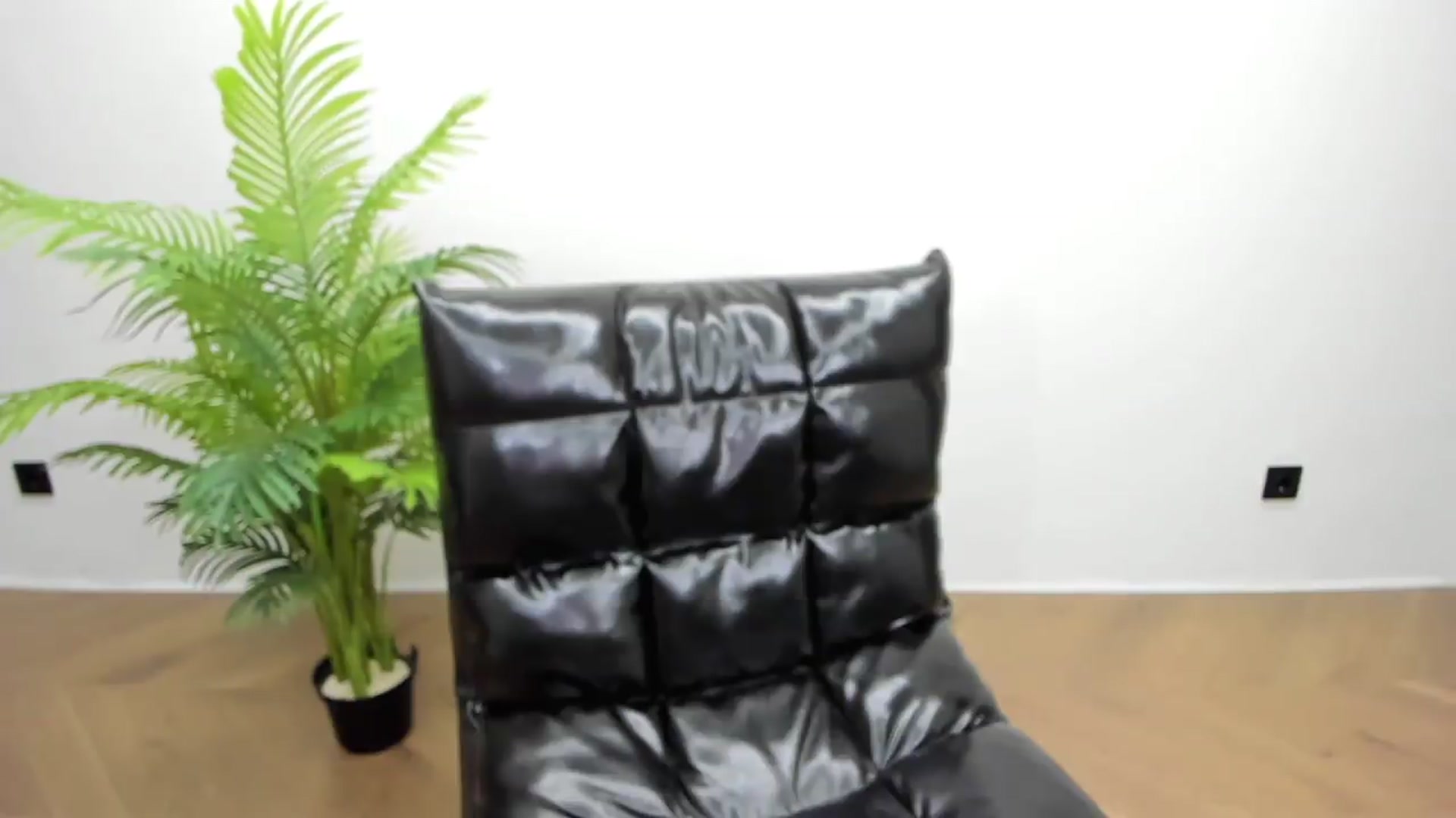Gallery image thumbnail from Anders0n's myfreecams stream on, 07/05/2026, 19:17 image 16 of 20