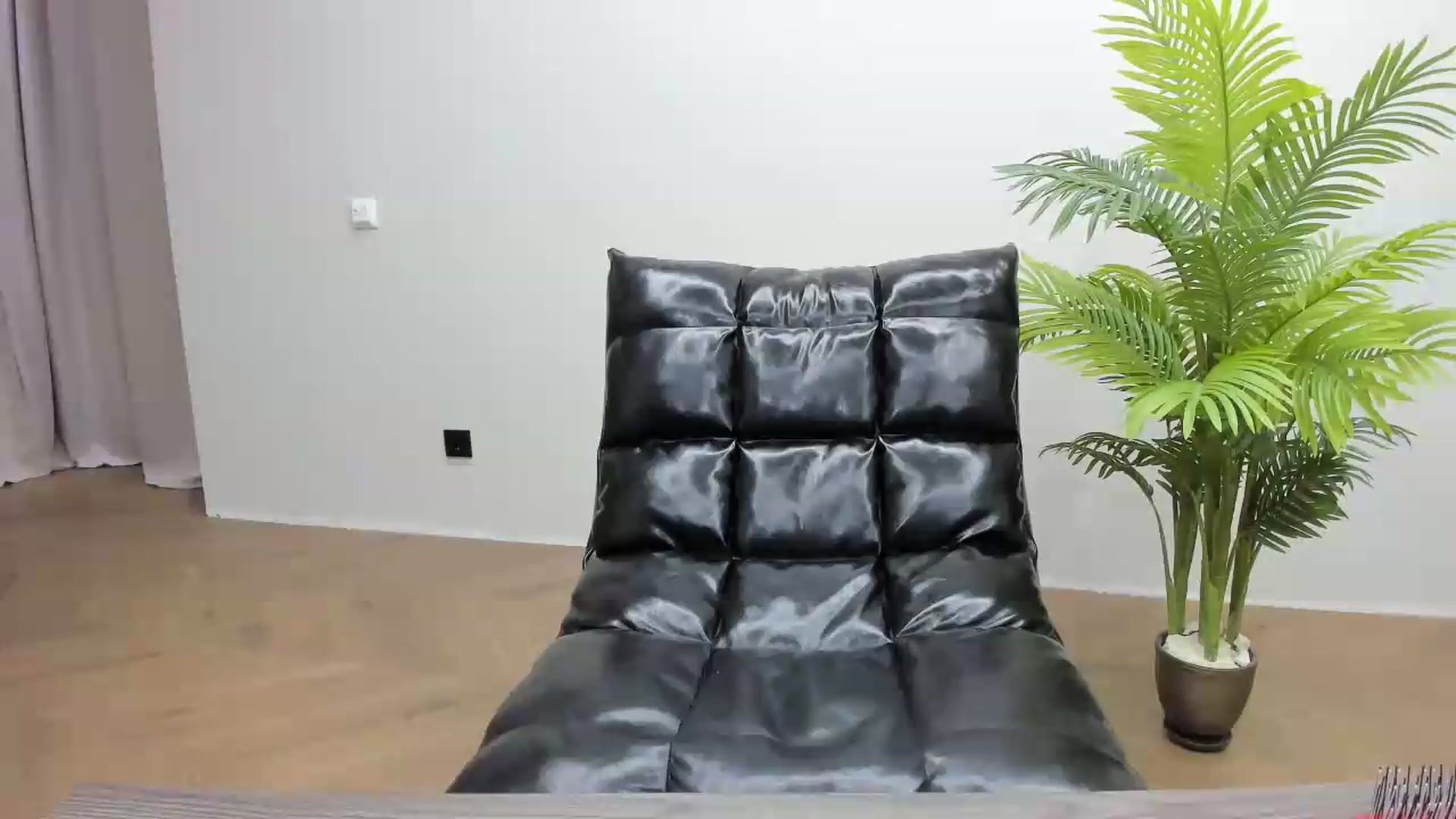 Gallery image thumbnail from Anders0n's myfreecams stream on, 08/18/2026, 16:18 image 19 of 20