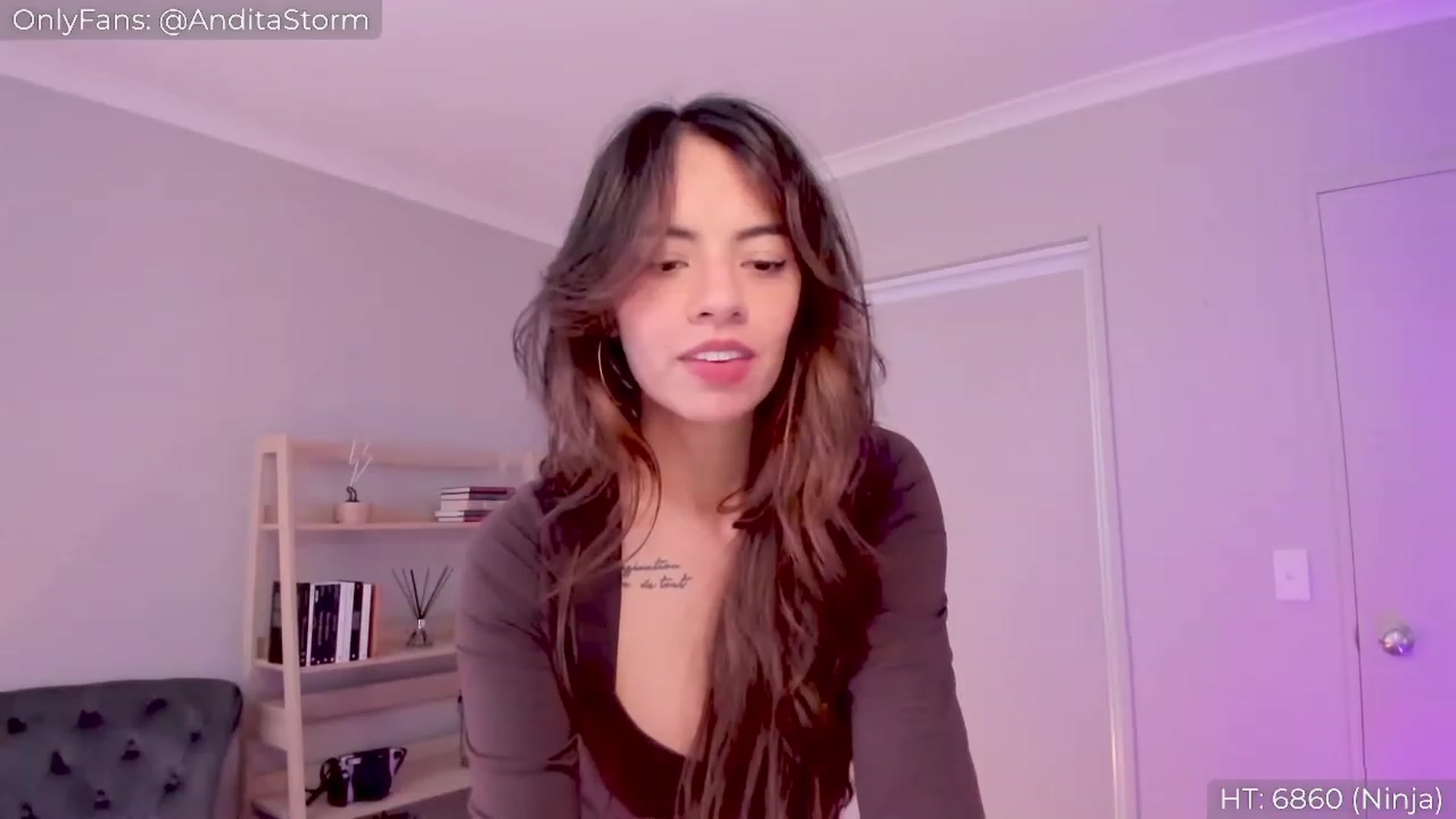 Gallery image thumbnail from AnditaStorm's myfreecams stream on, 03/18/2023, 02:45 image 18 of 20