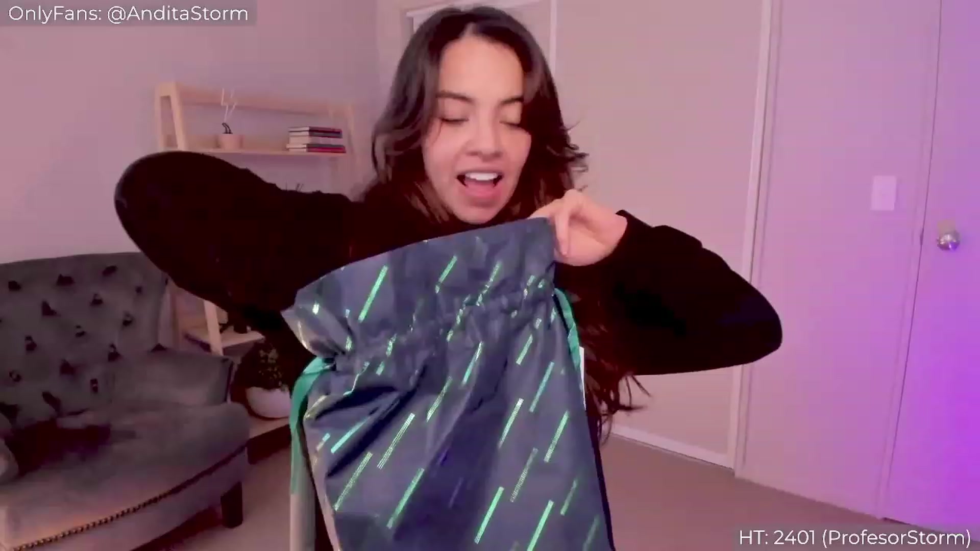 Gallery image thumbnail from AnditaStorm's myfreecams stream on, 03/21/2023, 03:36 image 3 of 20