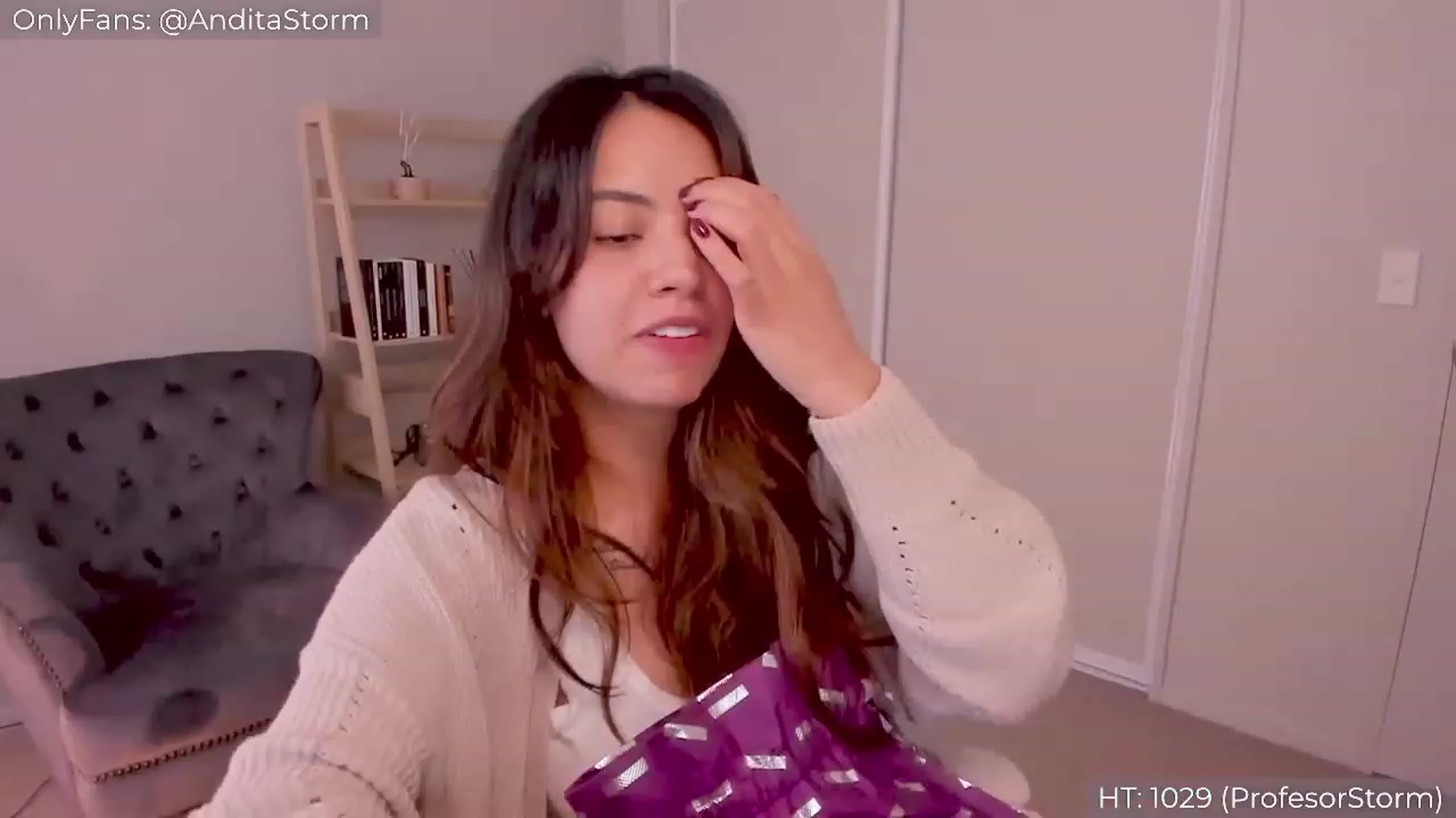 Gallery image thumbnail from AnditaStorm's myfreecams stream on, 04/08/2023, 02:56 image 2 of 20