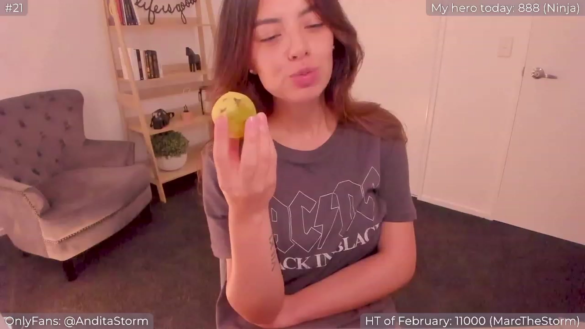 Gallery image thumbnail from AnditaStorm's myfreecams stream on, 02/19/2024, 01:33 image 15 of 20