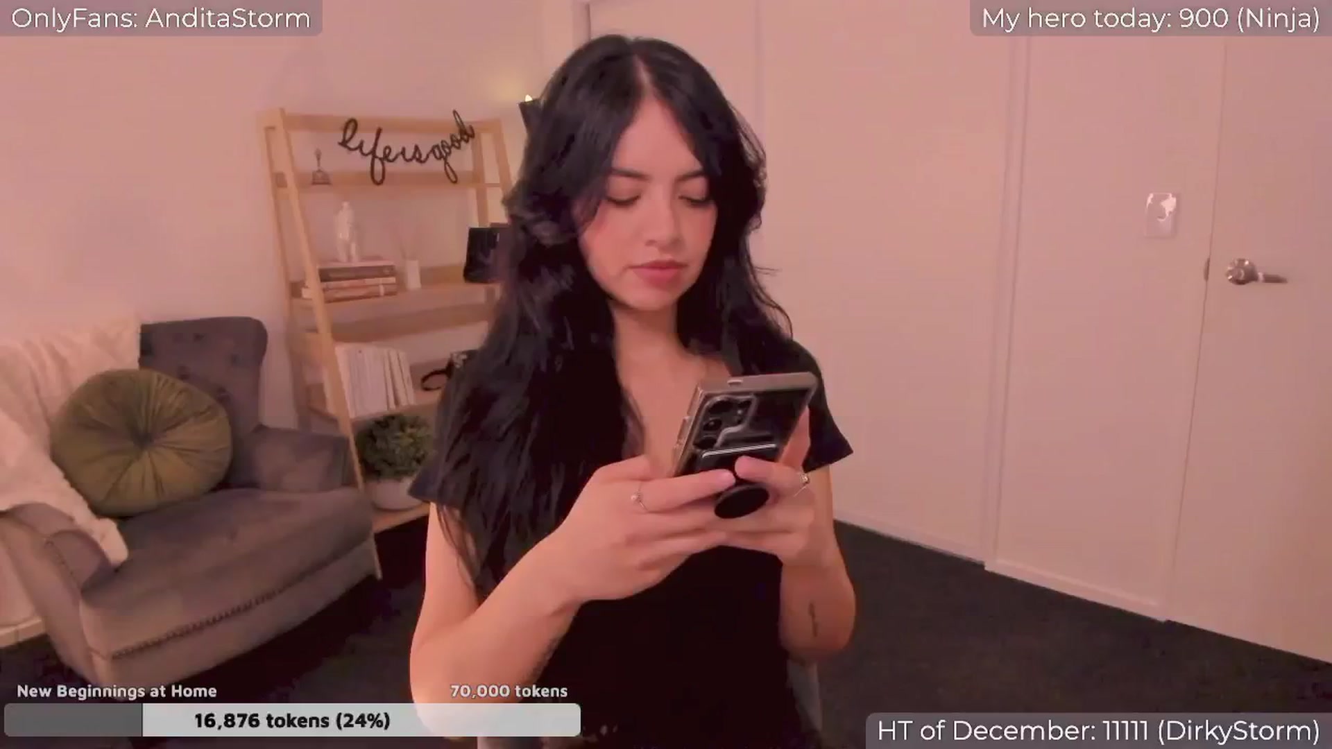 Gallery image thumbnail from AnditaStorm's myfreecams stream on, 12/12/2024, 24:09 image 4 of 20