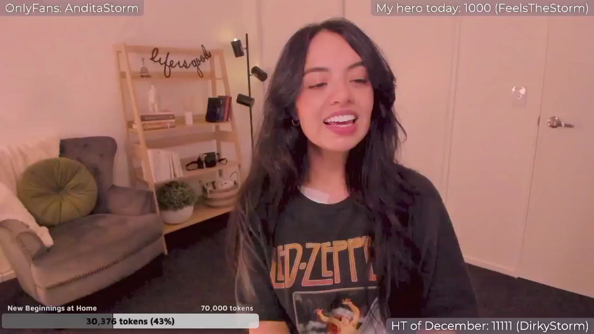 Gallery image thumbnail from AnditaStorm's myfreecams stream on, 12/16/2024, 03:41 image 17 of 20