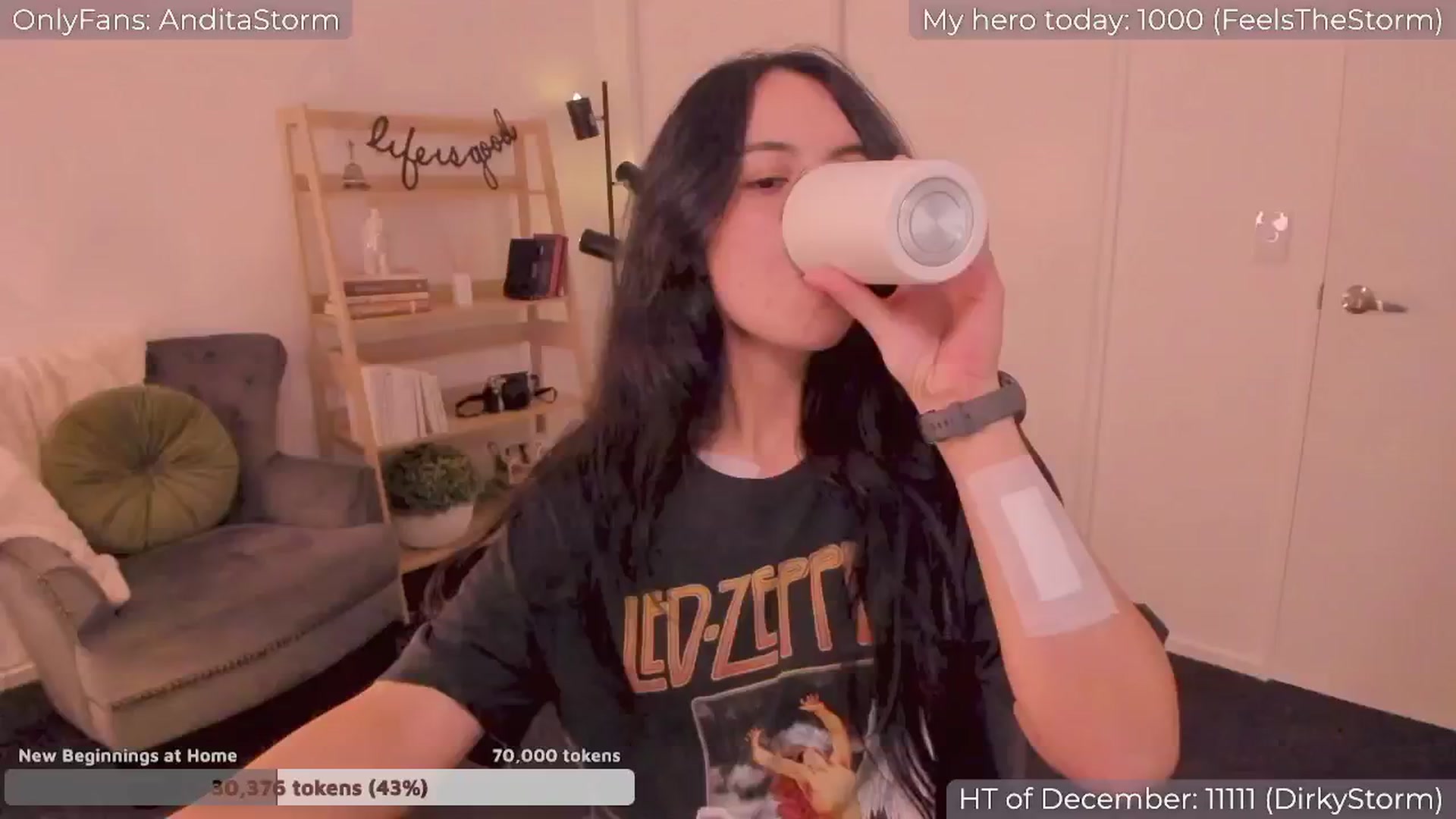 Gallery image thumbnail from AnditaStorm's myfreecams stream on, 12/16/2024, 03:41 image 18 of 20