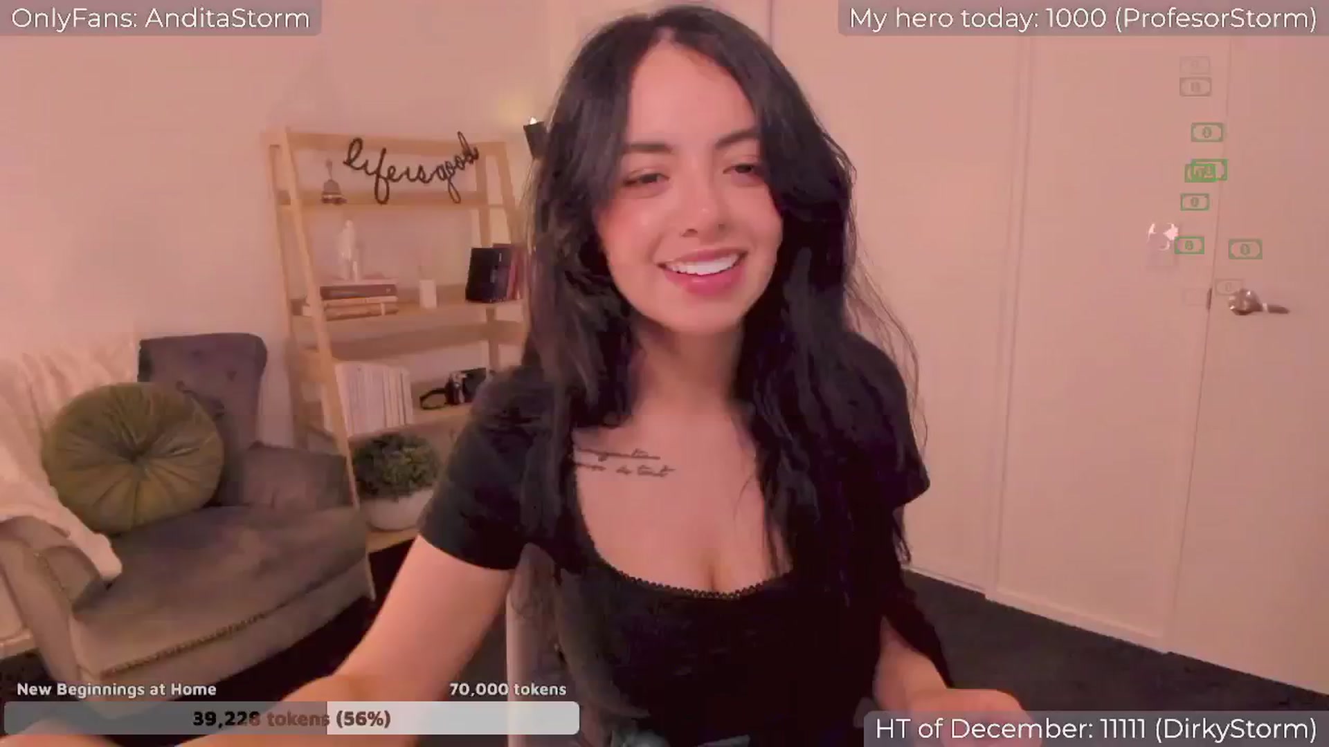 Gallery image thumbnail from AnditaStorm's myfreecams stream on, 12/23/2024, 01:43 image 13 of 20