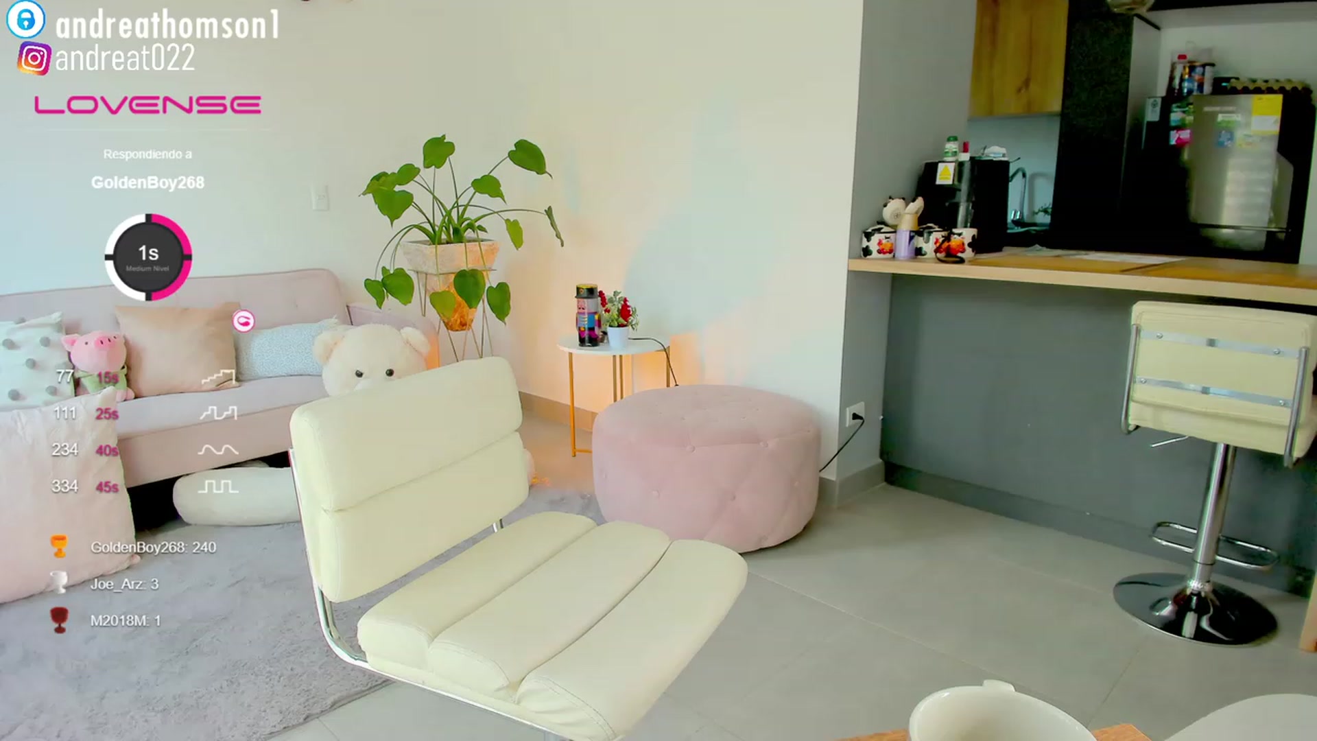 Gallery image thumbnail from AndreaThomson's myfreecams stream on, 03/21/2023, 14:39 image 5 of 20