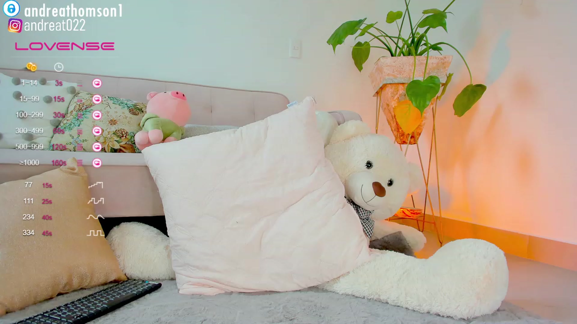 Gallery image thumbnail from AndreaThomson's myfreecams stream on, 04/17/2023, 19:02 image 13 of 20