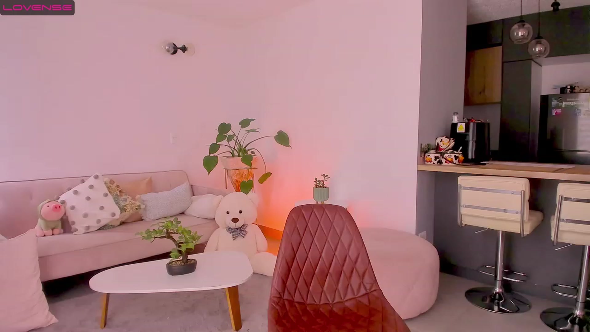 Gallery image thumbnail from AndreaThomson's myfreecams stream on, 04/24/2023, 17:00 image 4 of 20