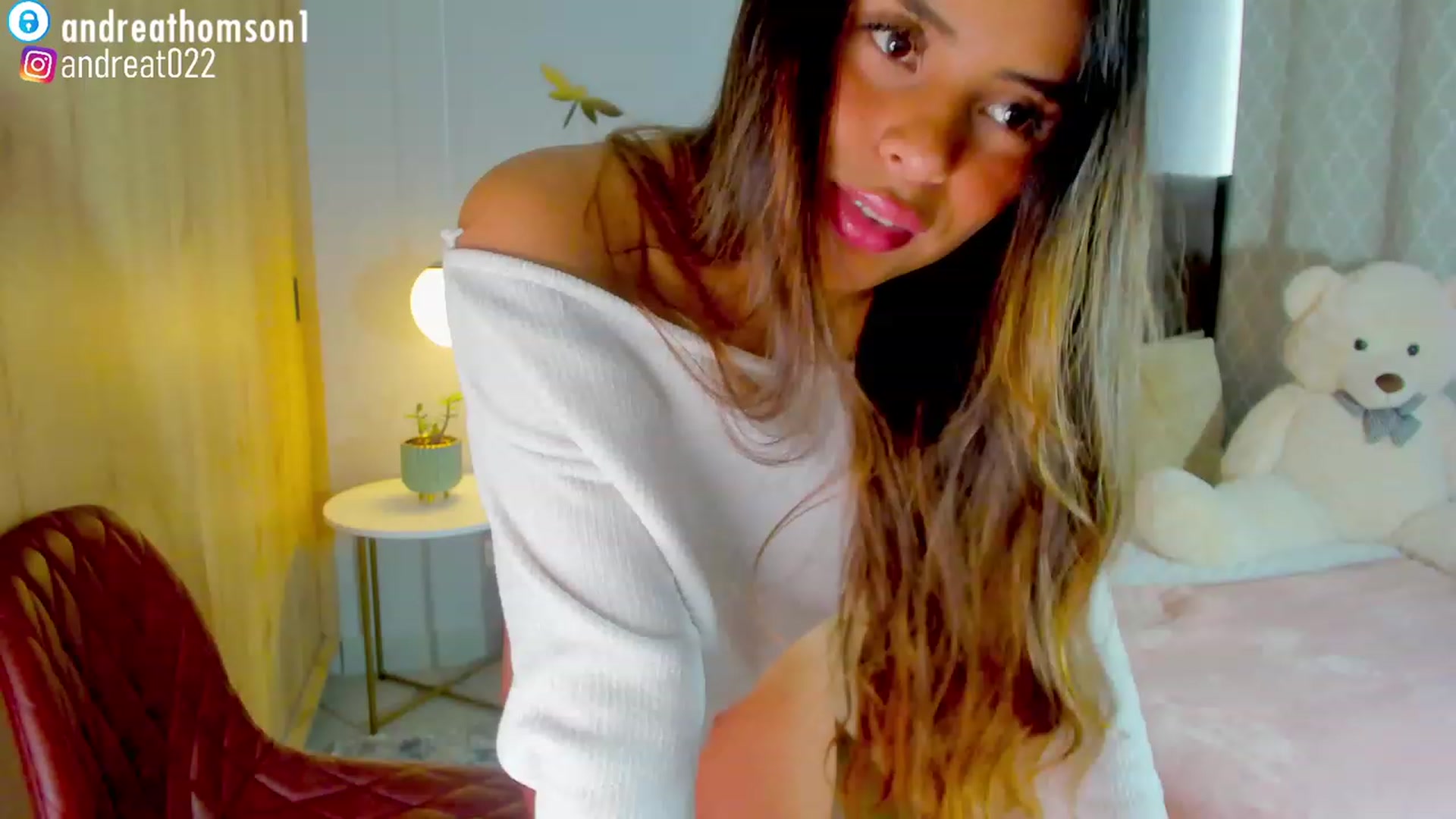 Gallery image thumbnail from AndreaThomson's myfreecams stream on, 04/30/2023, 15:04 image 6 of 20
