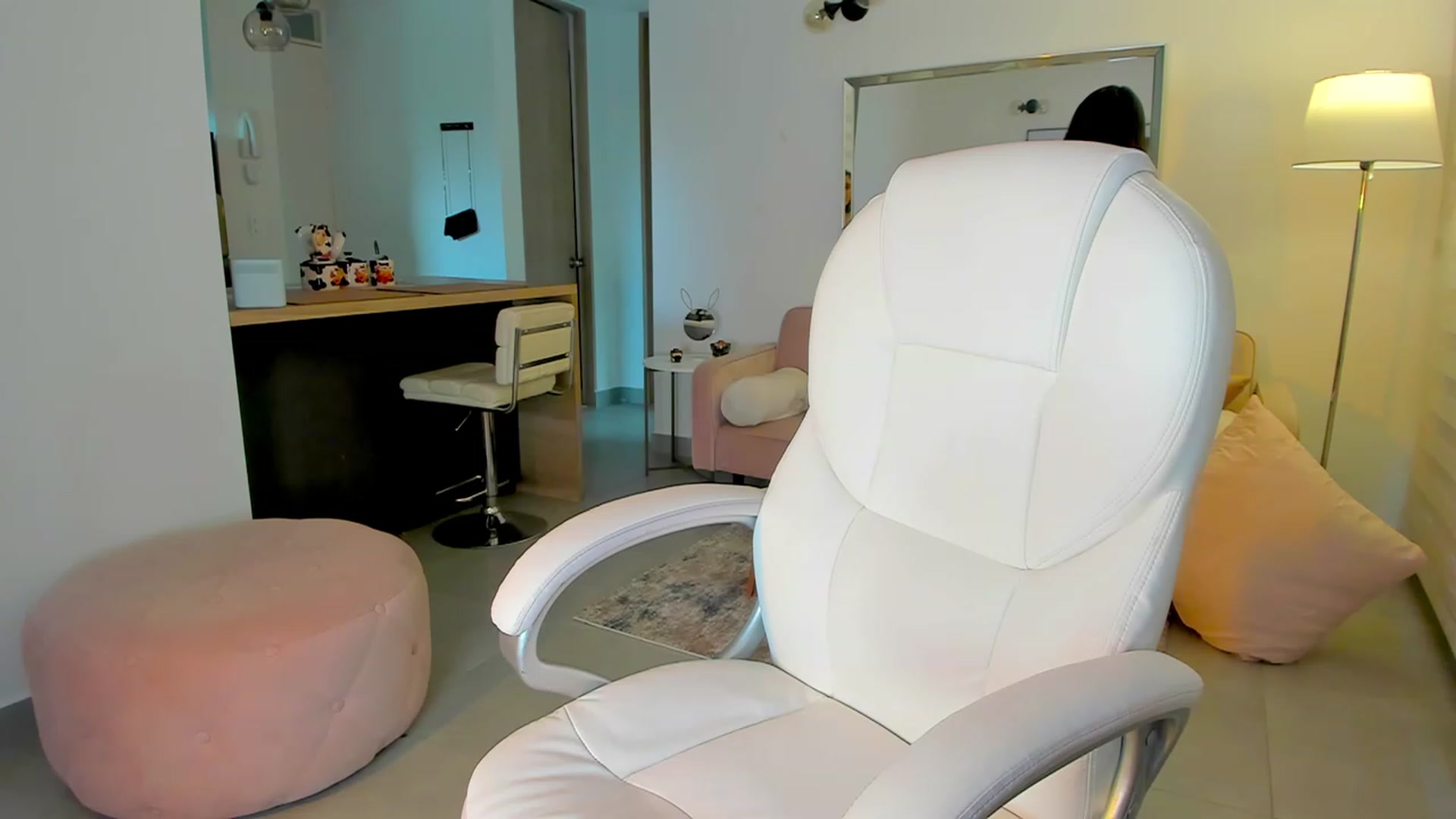 Gallery image thumbnail from AndreaThomson's myfreecams stream on, 05/27/2023, 18:18 image 10 of 20