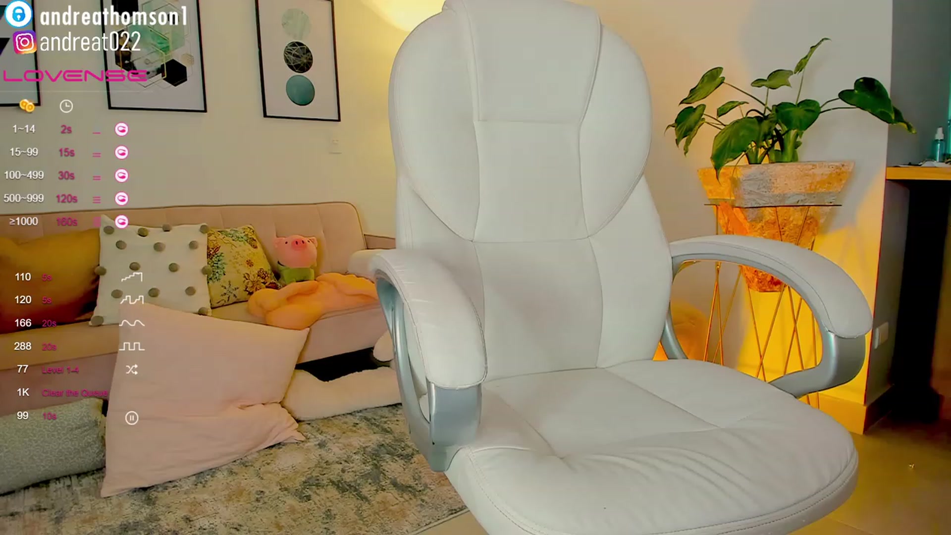 Gallery image thumbnail from AndreaThomson's myfreecams stream on, 06/26/2023, 17:17 image 5 of 20