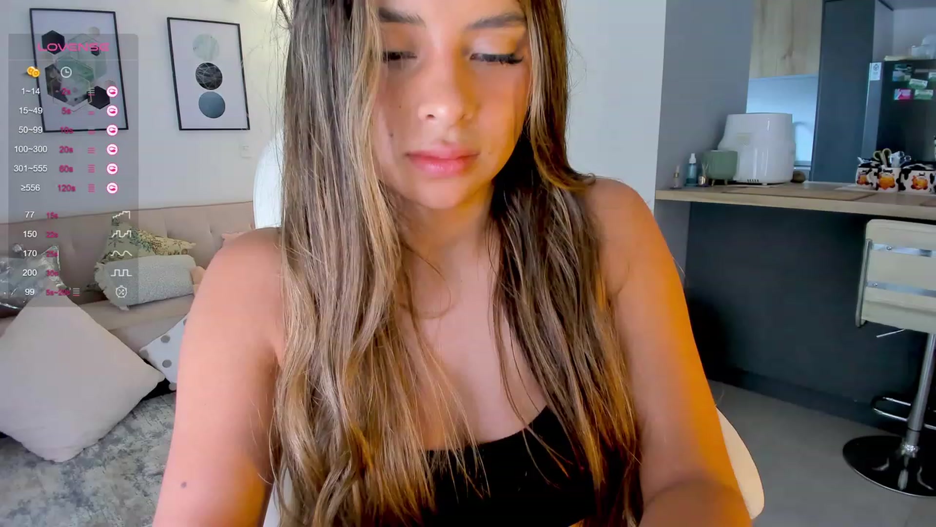 Gallery image thumbnail from AndreaThomson's myfreecams stream on, 10/08/2023, 16:20 image 19 of 20
