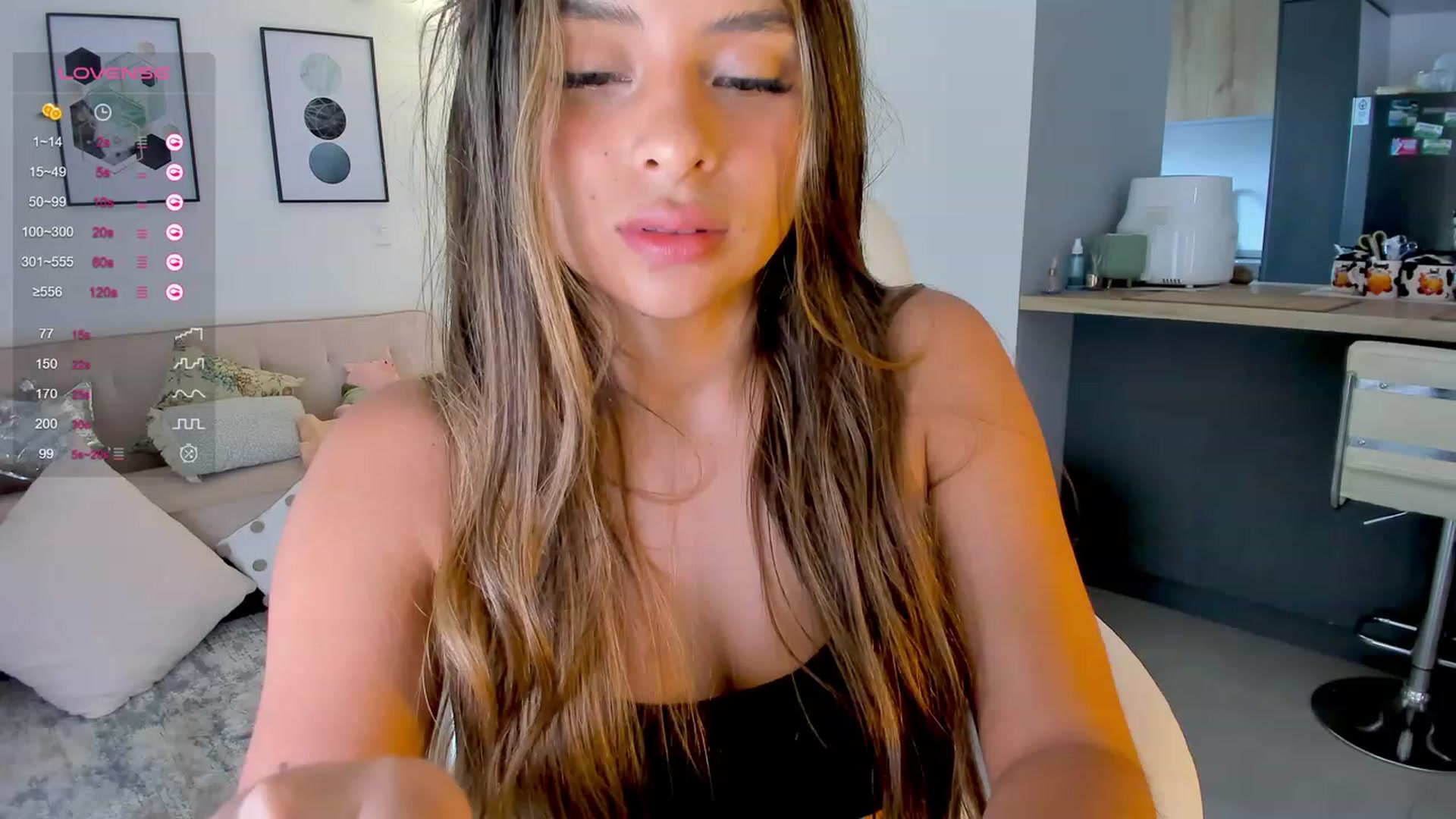 Gallery image thumbnail from AndreaThomson's myfreecams stream on, 10/08/2023, 16:20 image 20 of 20