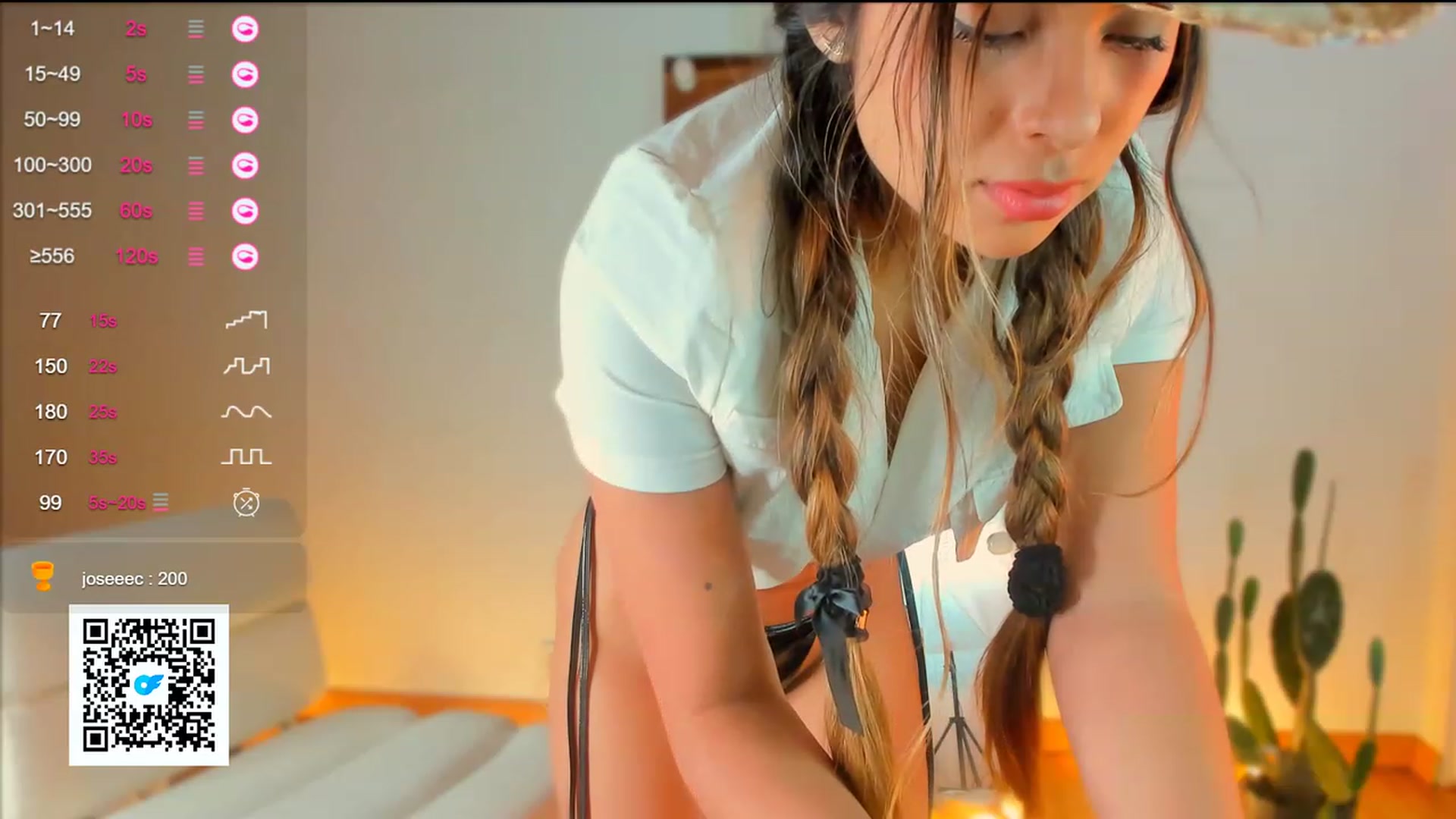 Gallery image thumbnail from AndreaThomson's myfreecams stream on, 01/10/2024, 19:11 image 16 of 20