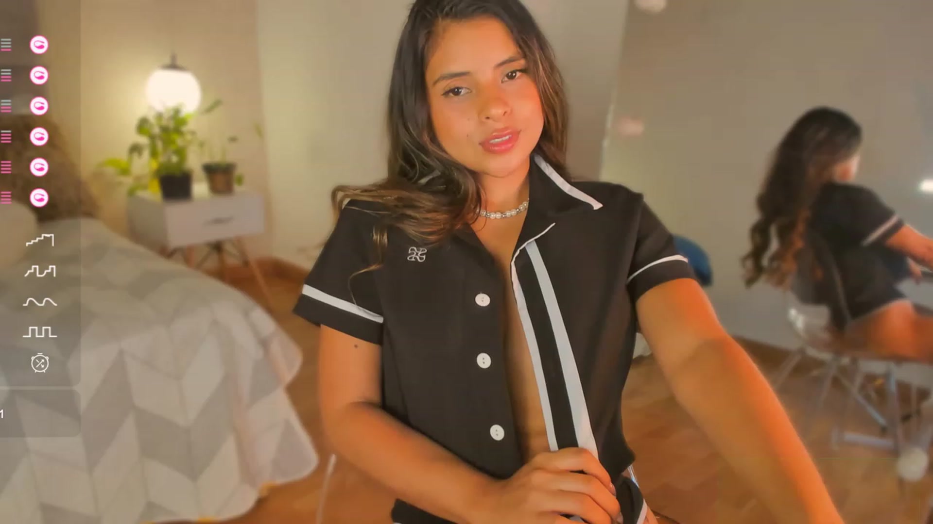 Gallery image thumbnail from AndreaThomson's myfreecams stream on, 03/10/2024, 17:09 image 2 of 20