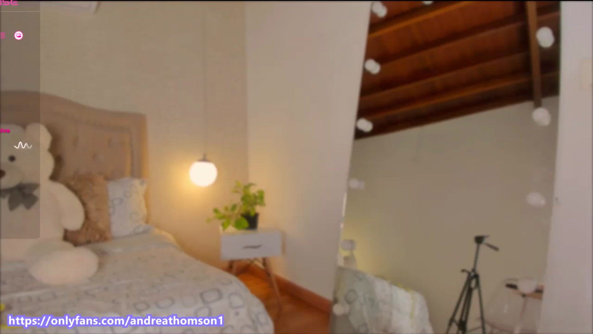 Gallery image thumbnail from AndreaThomson's myfreecams stream on, 06/04/2024, 19:42 image 20 of 20