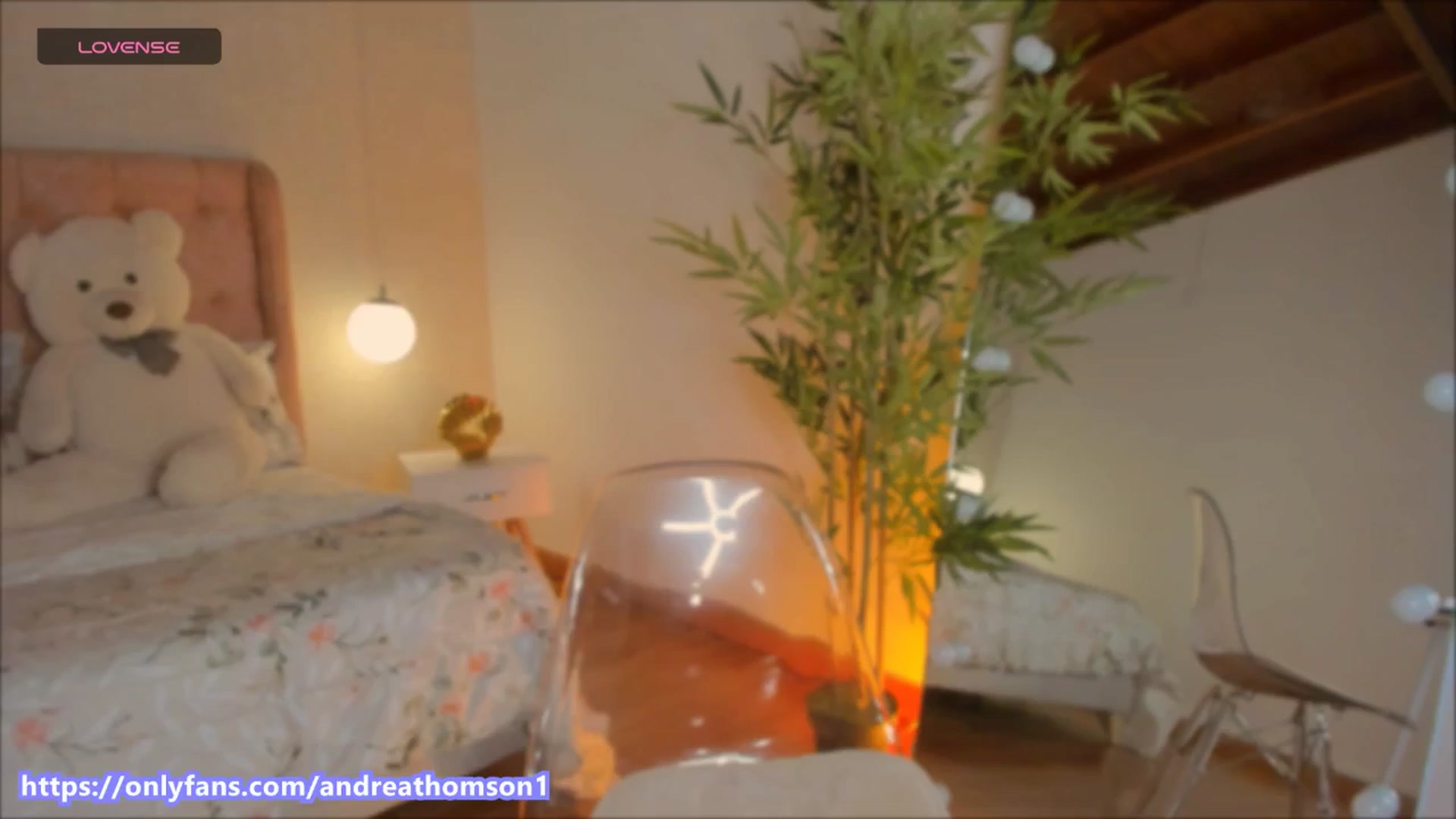 Gallery image thumbnail from AndreaThomson's myfreecams stream on, 07/22/2024, 15:08 image 12 of 20