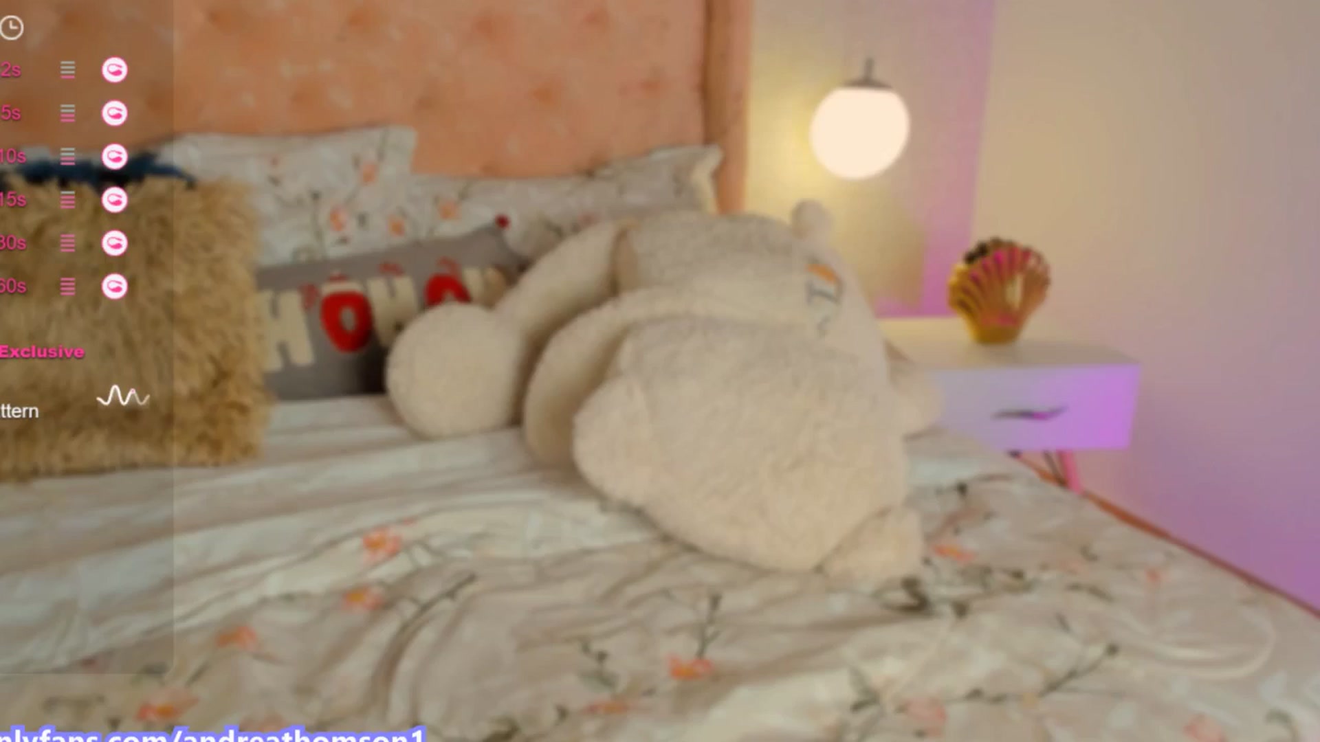 Gallery image thumbnail from AndreaThomson's myfreecams stream on, 07/22/2024, 17:10 image 15 of 20