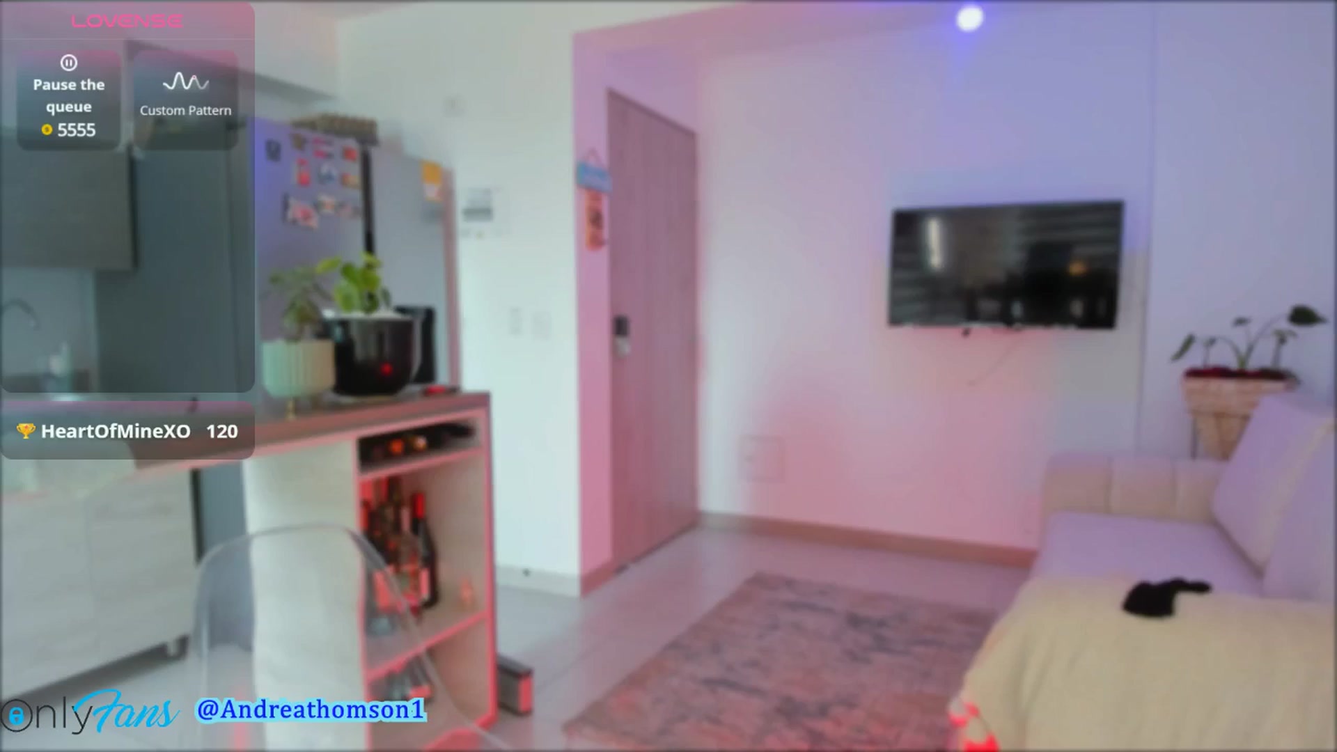 Gallery image thumbnail from AndreaThomson's myfreecams stream on, 10/31/2024, 17:40 image 7 of 20