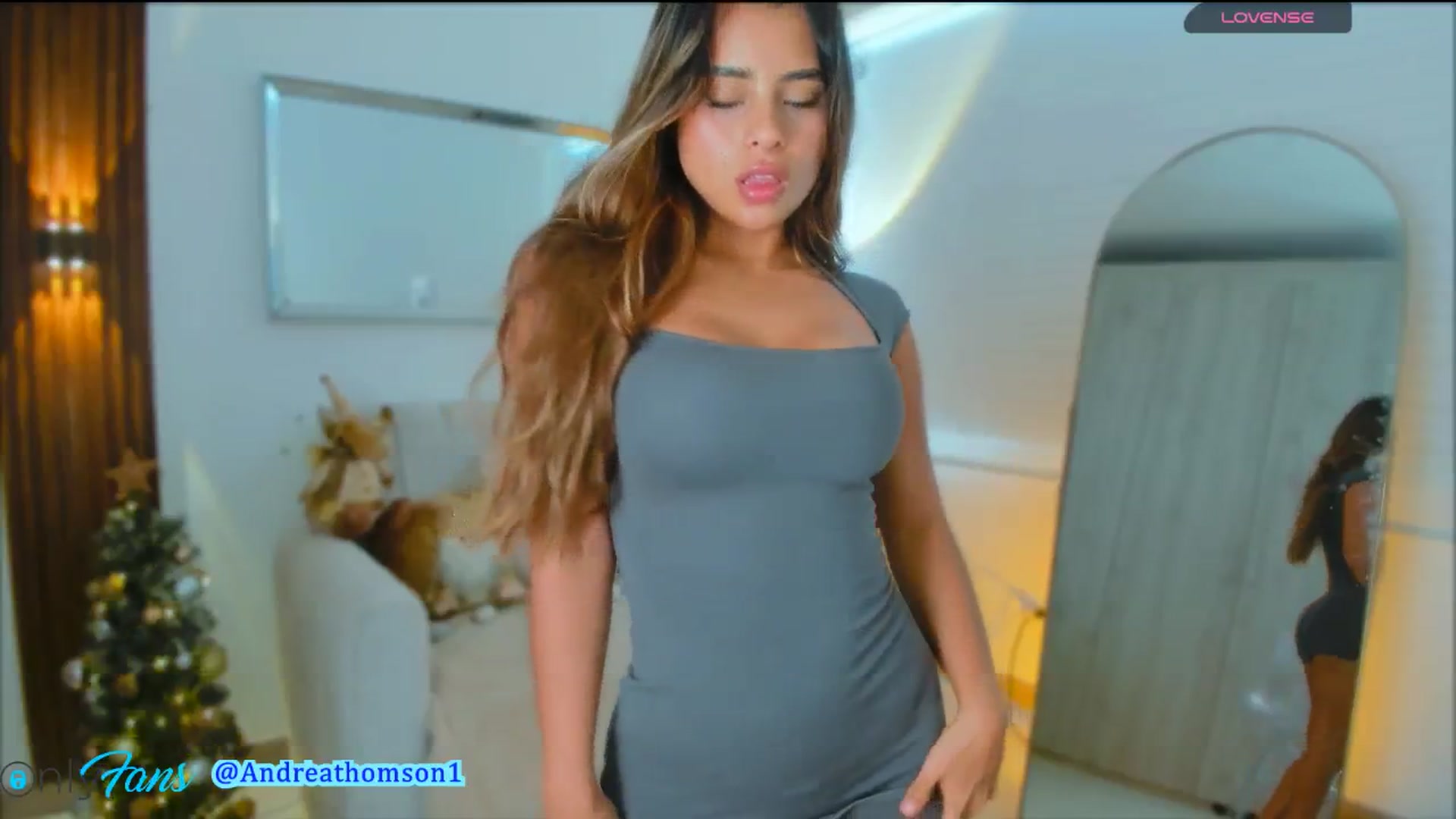 Gallery image thumbnail from AndreaThomson's myfreecams stream on, 12/07/2024, 15:36 image 15 of 20