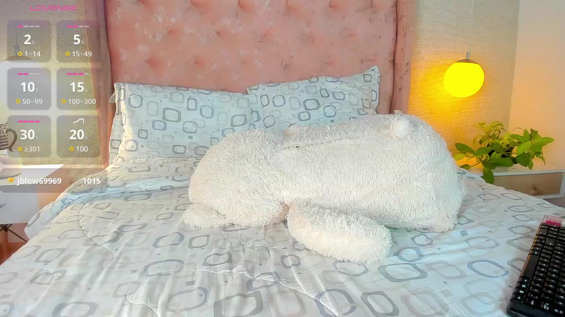 Gallery image thumbnail from AndreaThomson's myfreecams stream on, 05/11/2025, 24:07 image 13 of 20