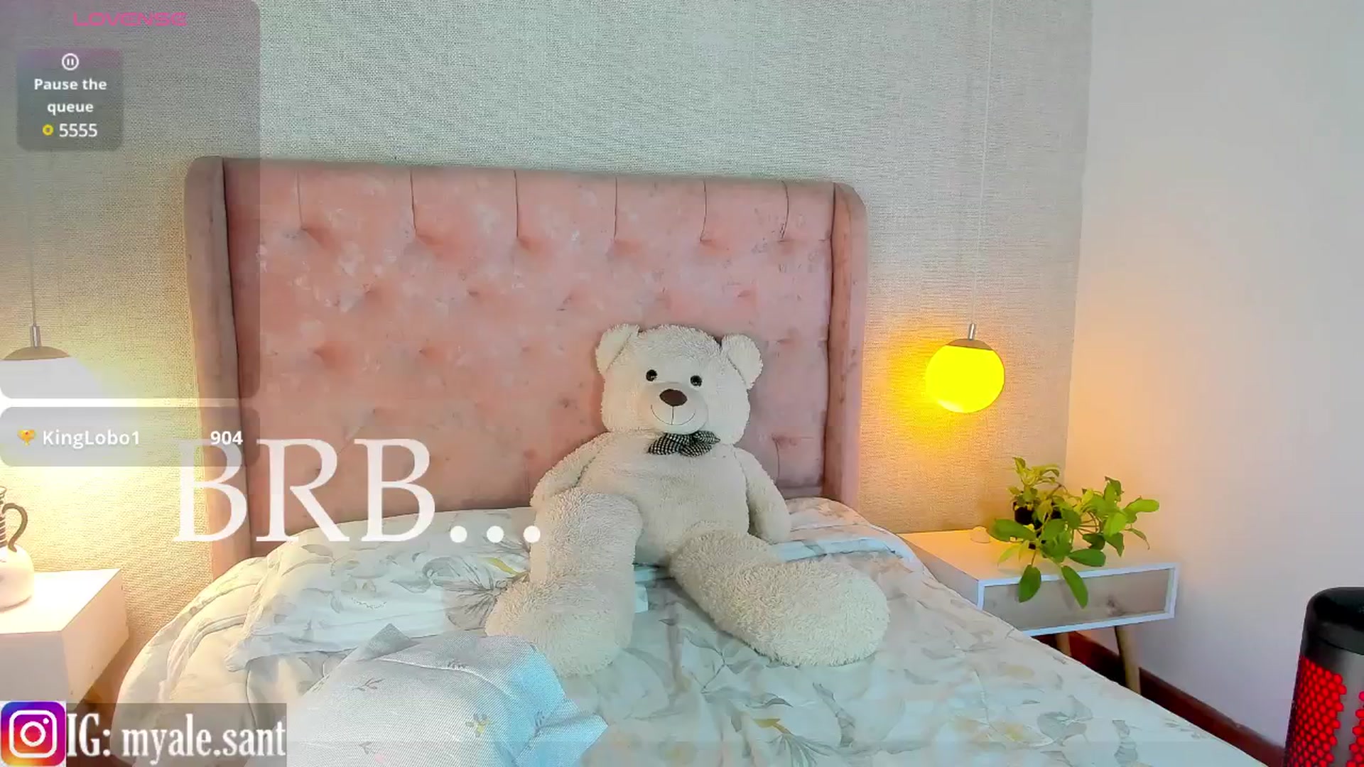 Gallery image thumbnail from AndreaThomson's myfreecams stream on, 05/20/2025, 24:05 image 16 of 20